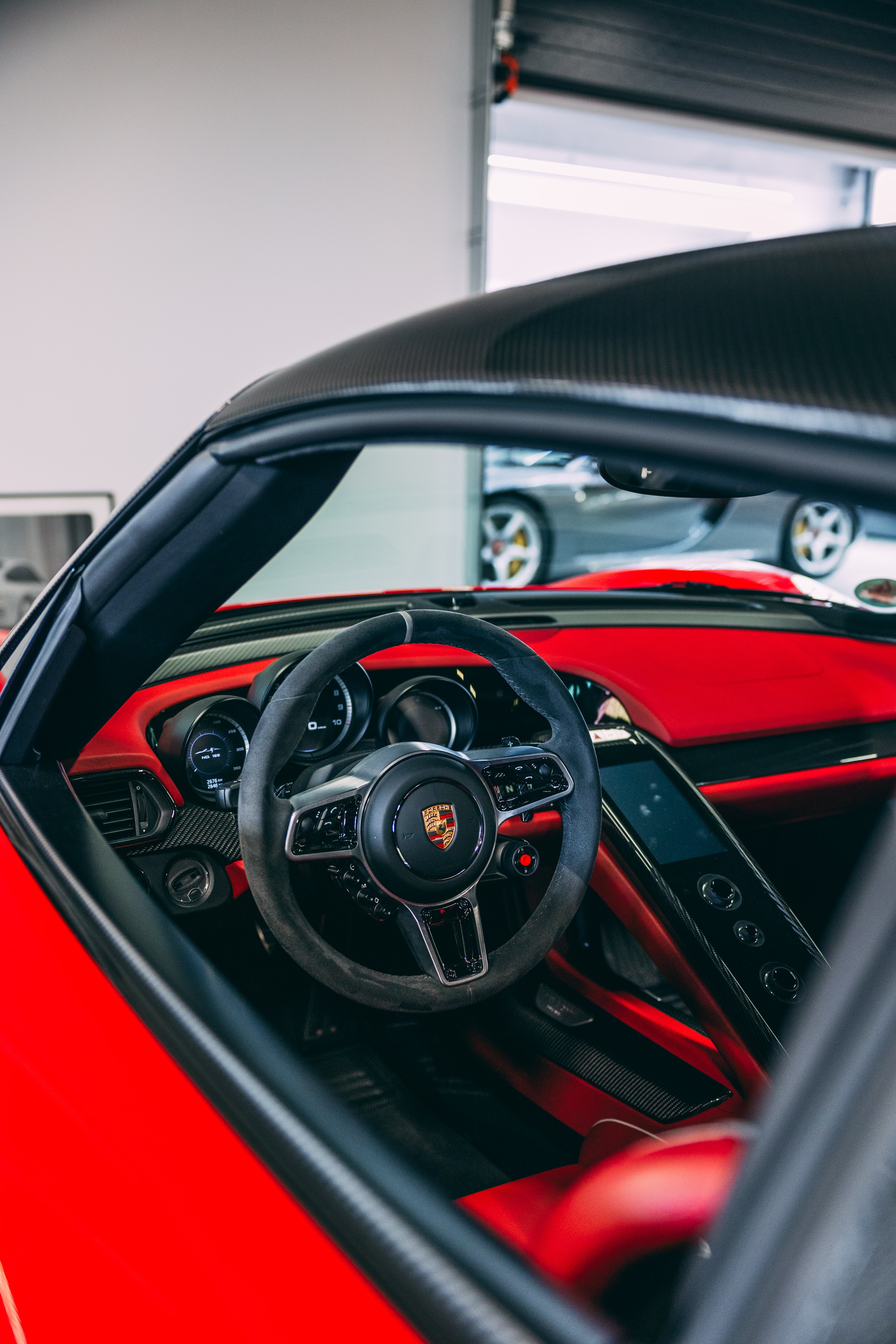 View the interior of the 2014 Porsche 918 Spyder for sale (1)