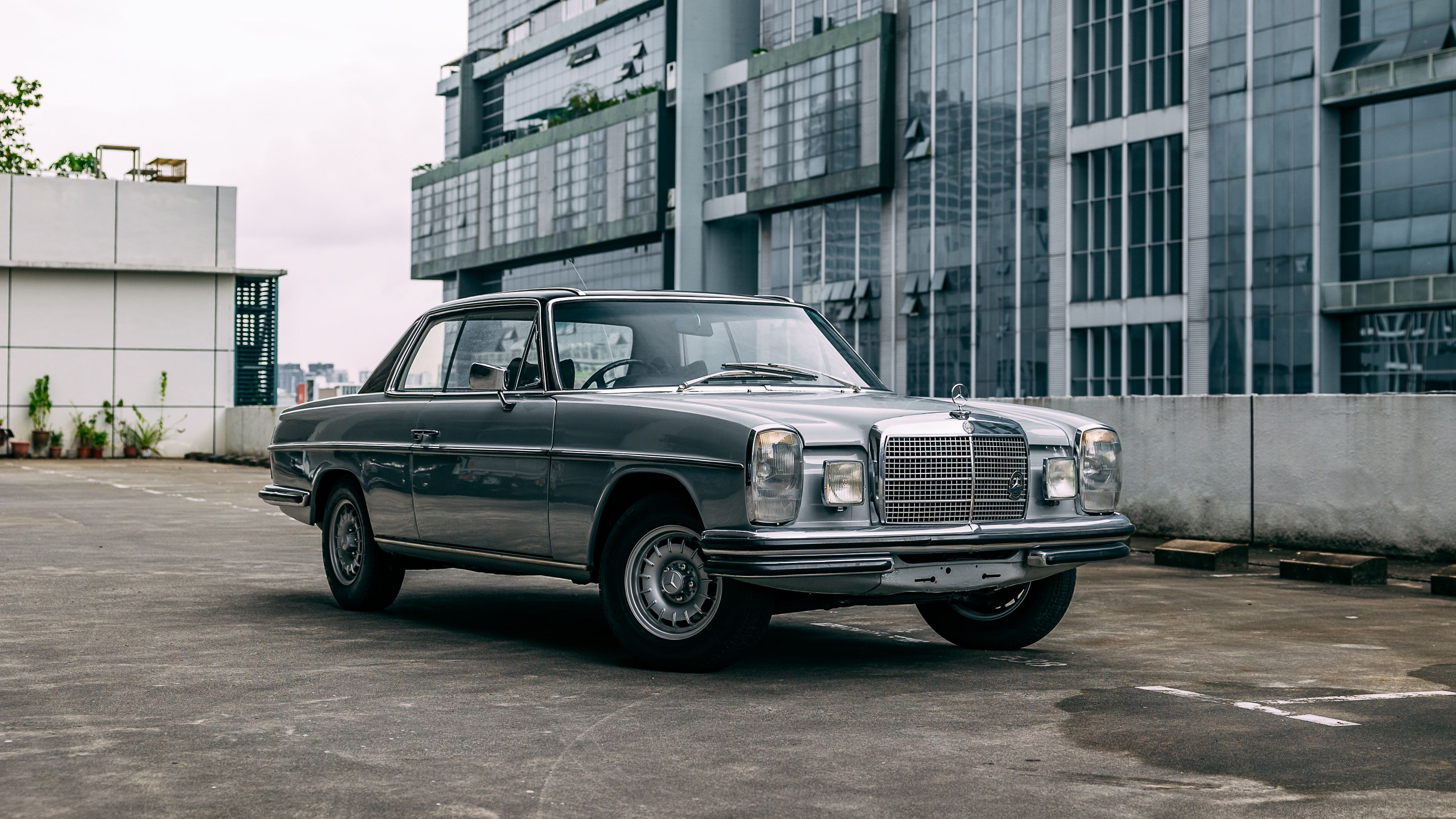 View 1970 Mercedes Benz 250CE for sale exterior image (1)