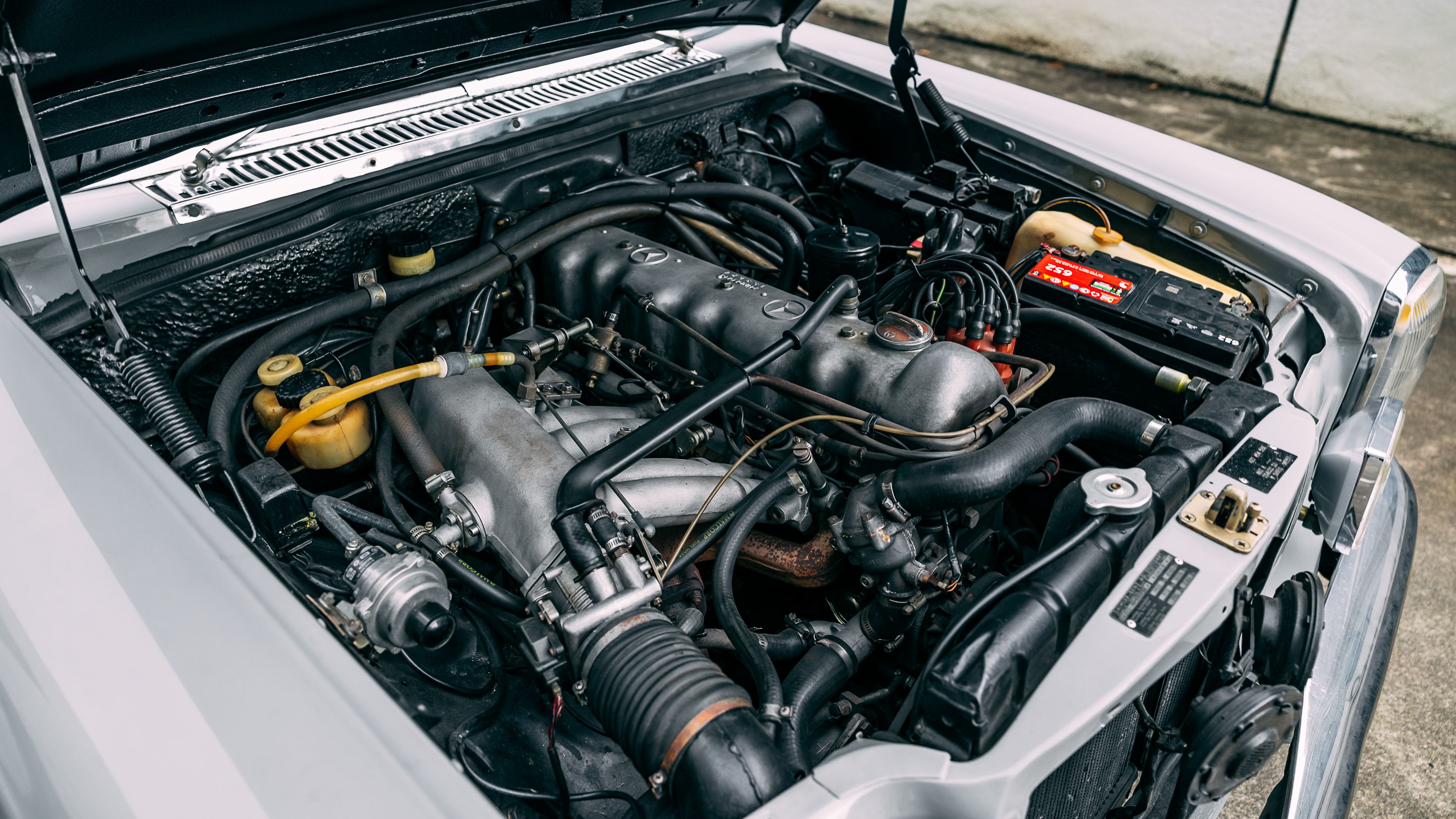 View 1970 Mercedes Benz 250CE for sale mechanic image (2)