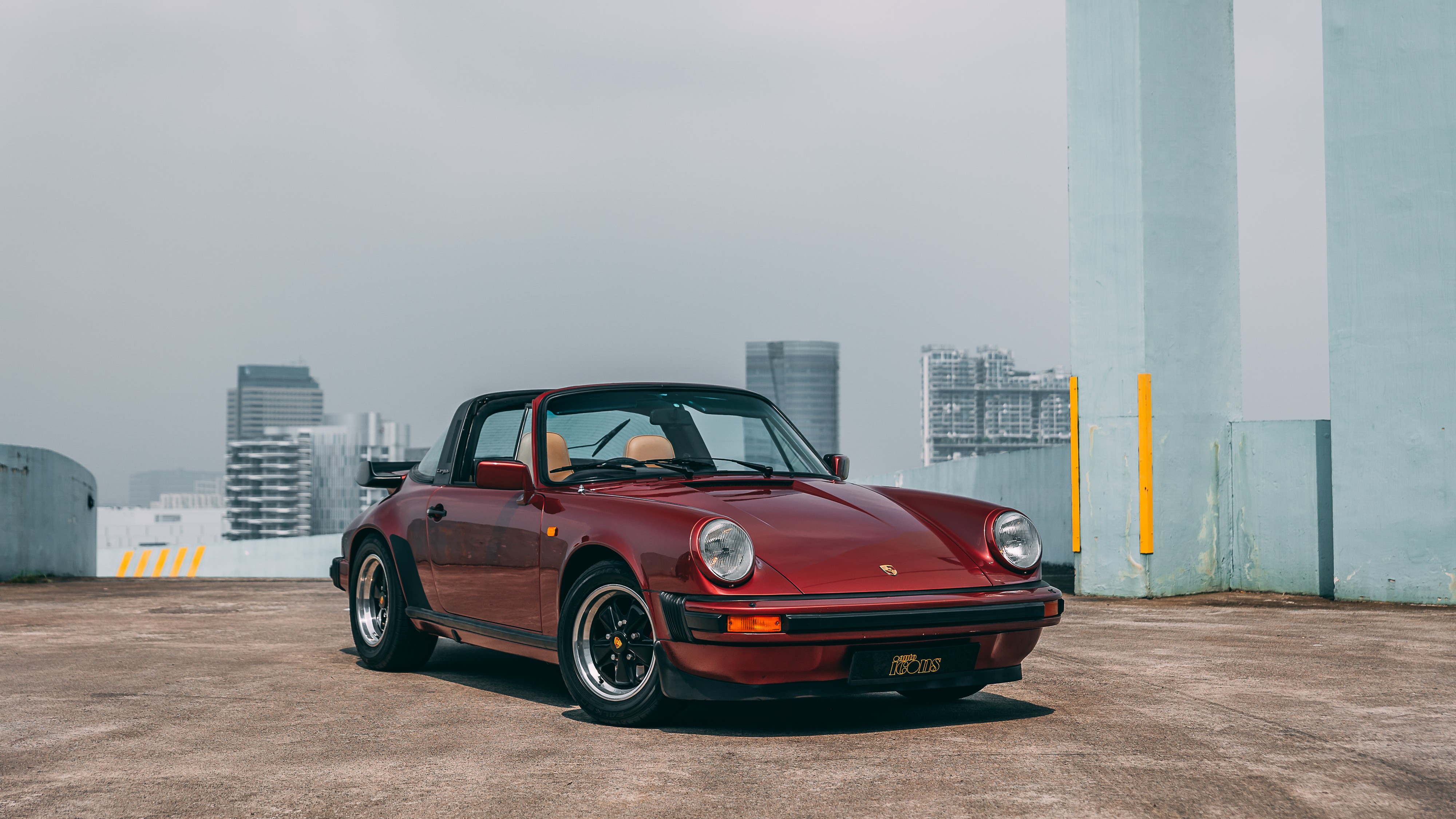 View the exterior of the 1981 Porsche 911 SC Targa for sale (1)