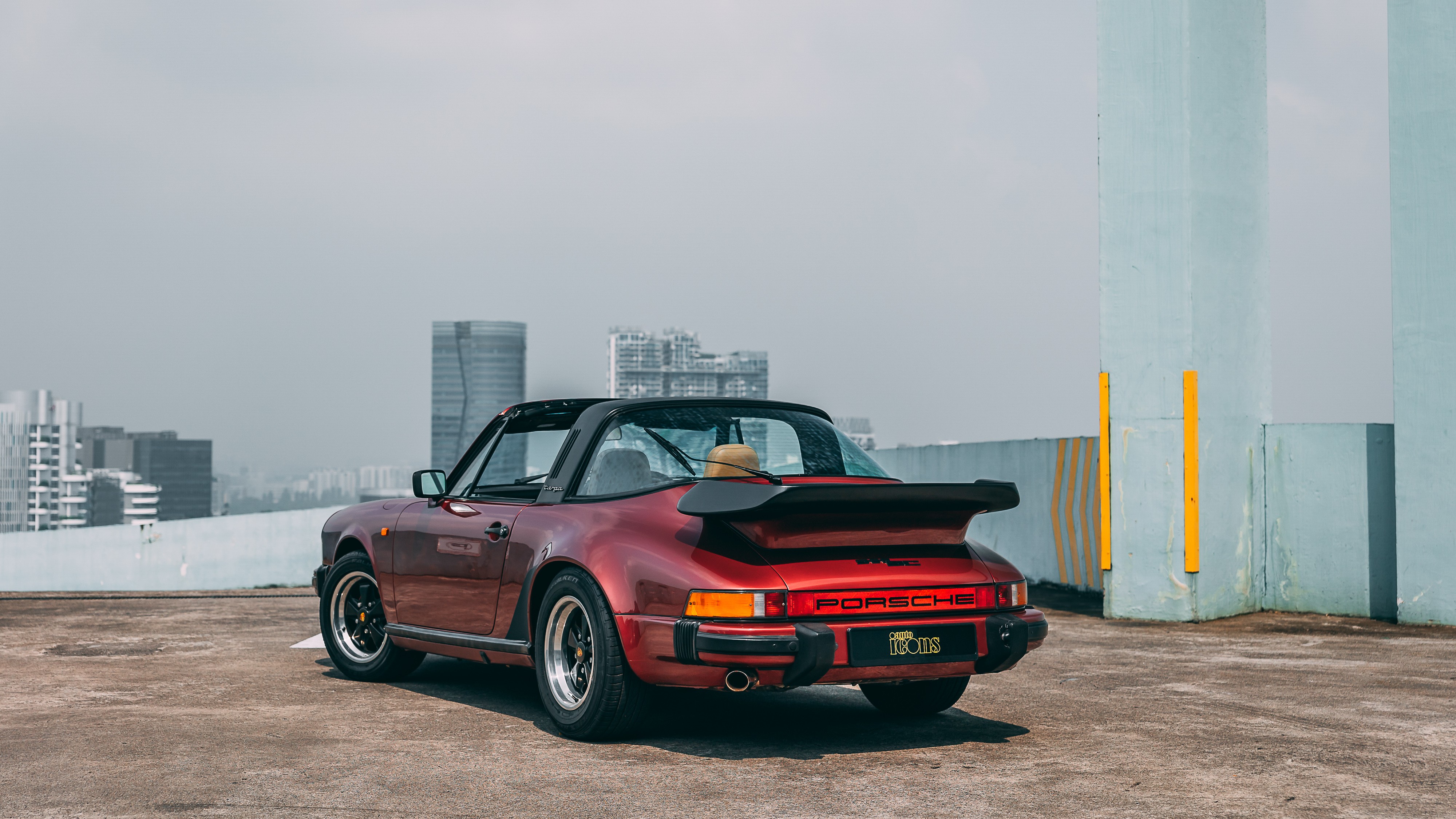 View the exterior of the 1981 Porsche 911 SC Targa for sale (3)