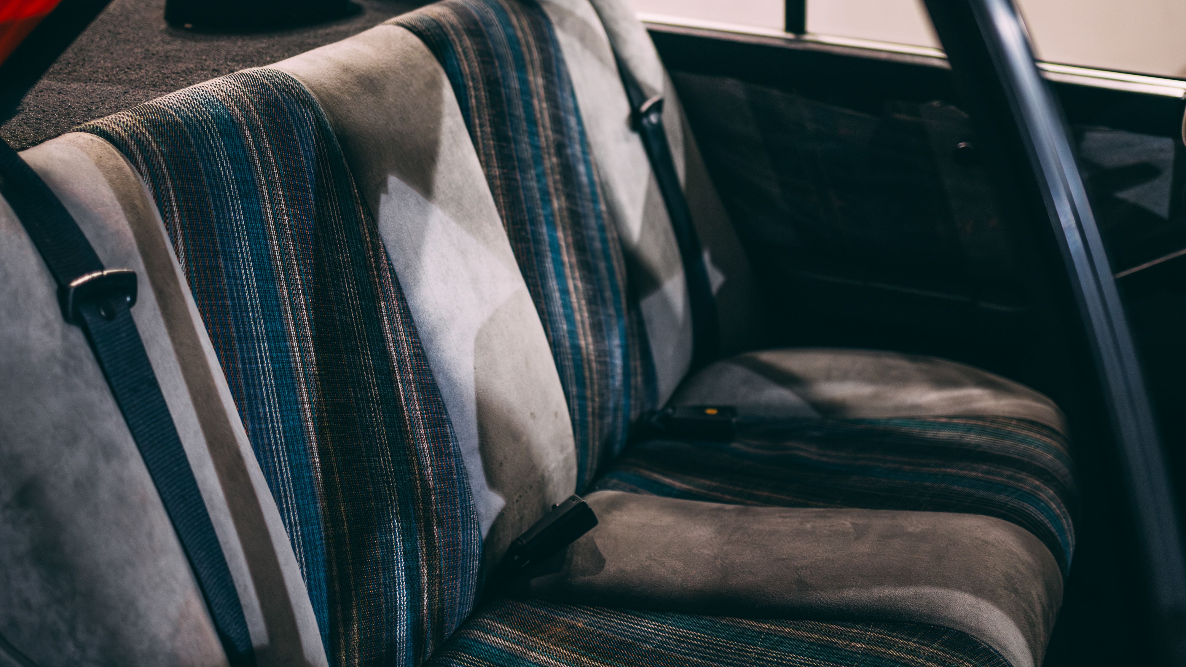 View the interior of the 1990 Lancia Delta Integrale 16V for sale (8)