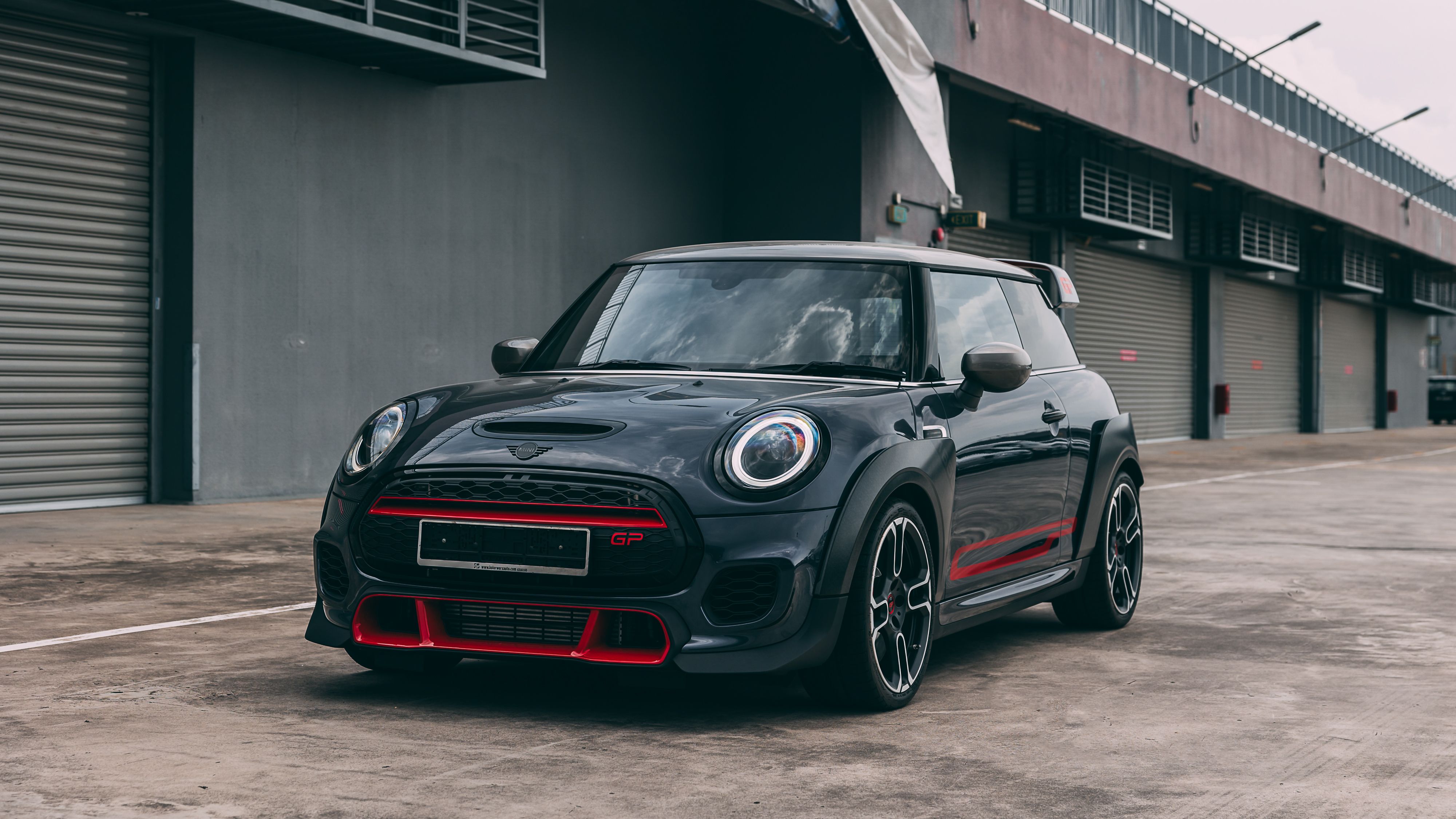 View the exterior of the 2020 Mini Cooper GP for sale (1)