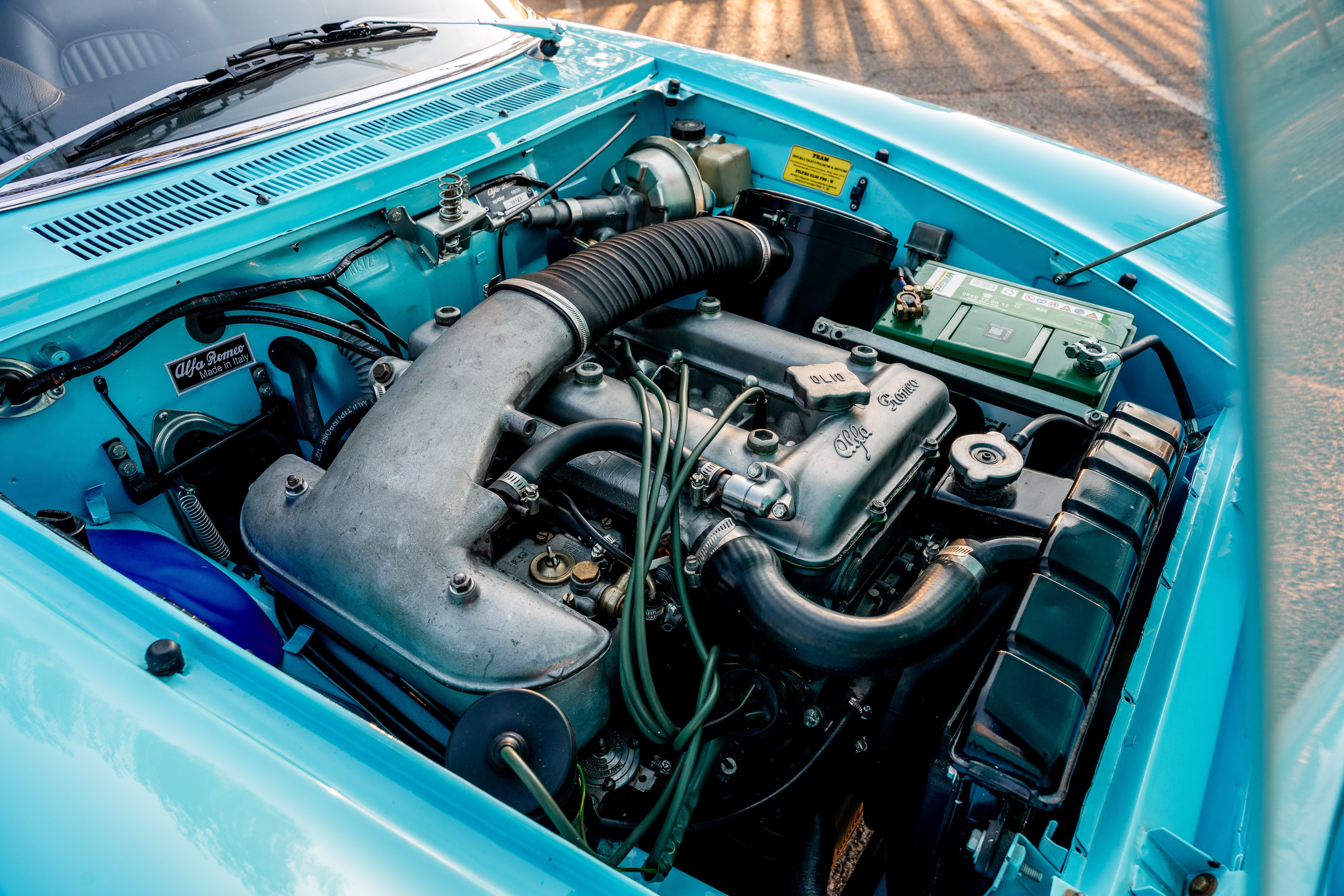 View the mechanic of the 1967 Alfa Romeo Spider Duetto 1600 for sale (1)