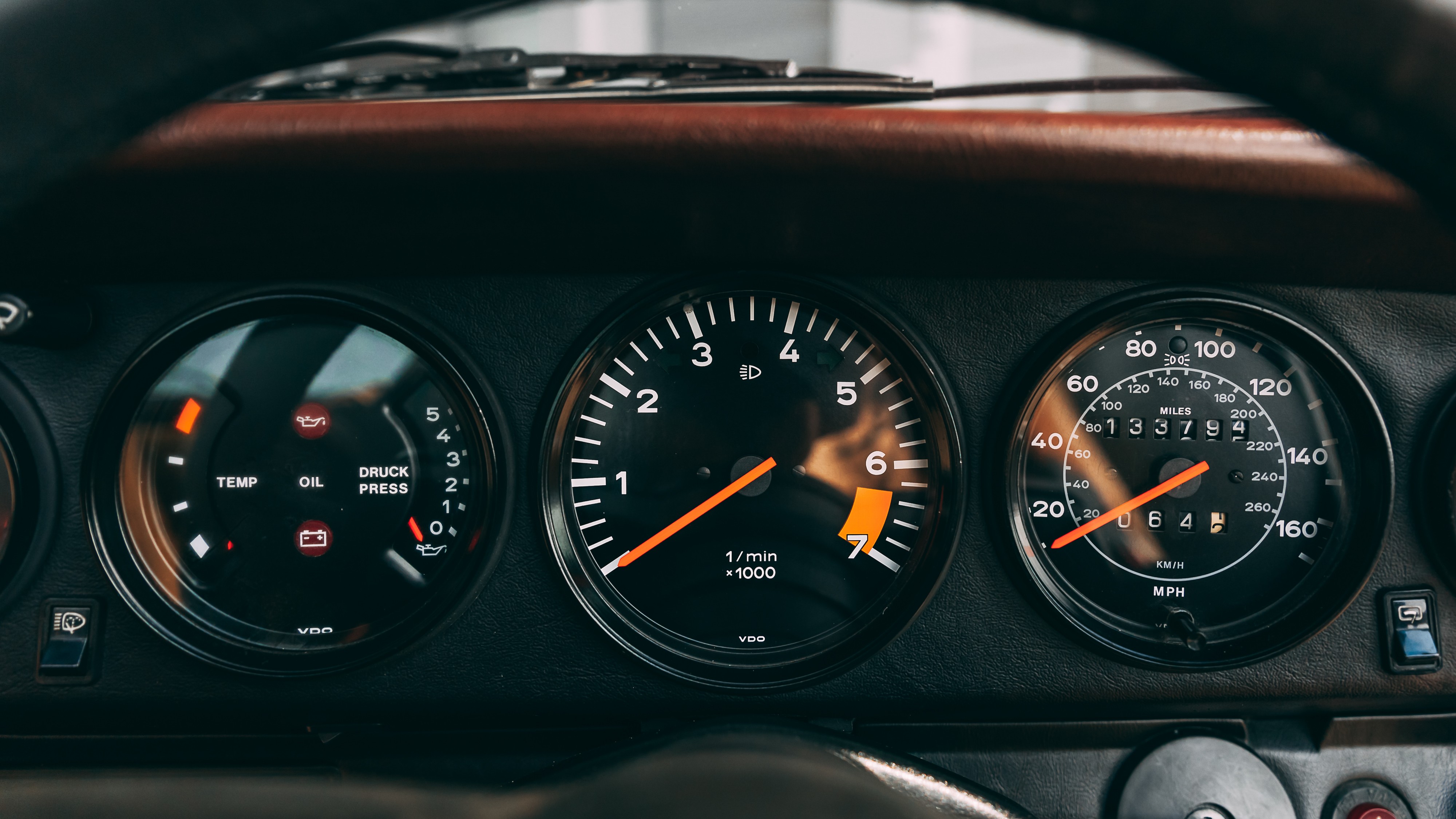 View the interior of the 1981 Porsche 911 SC Targa for sale (4)