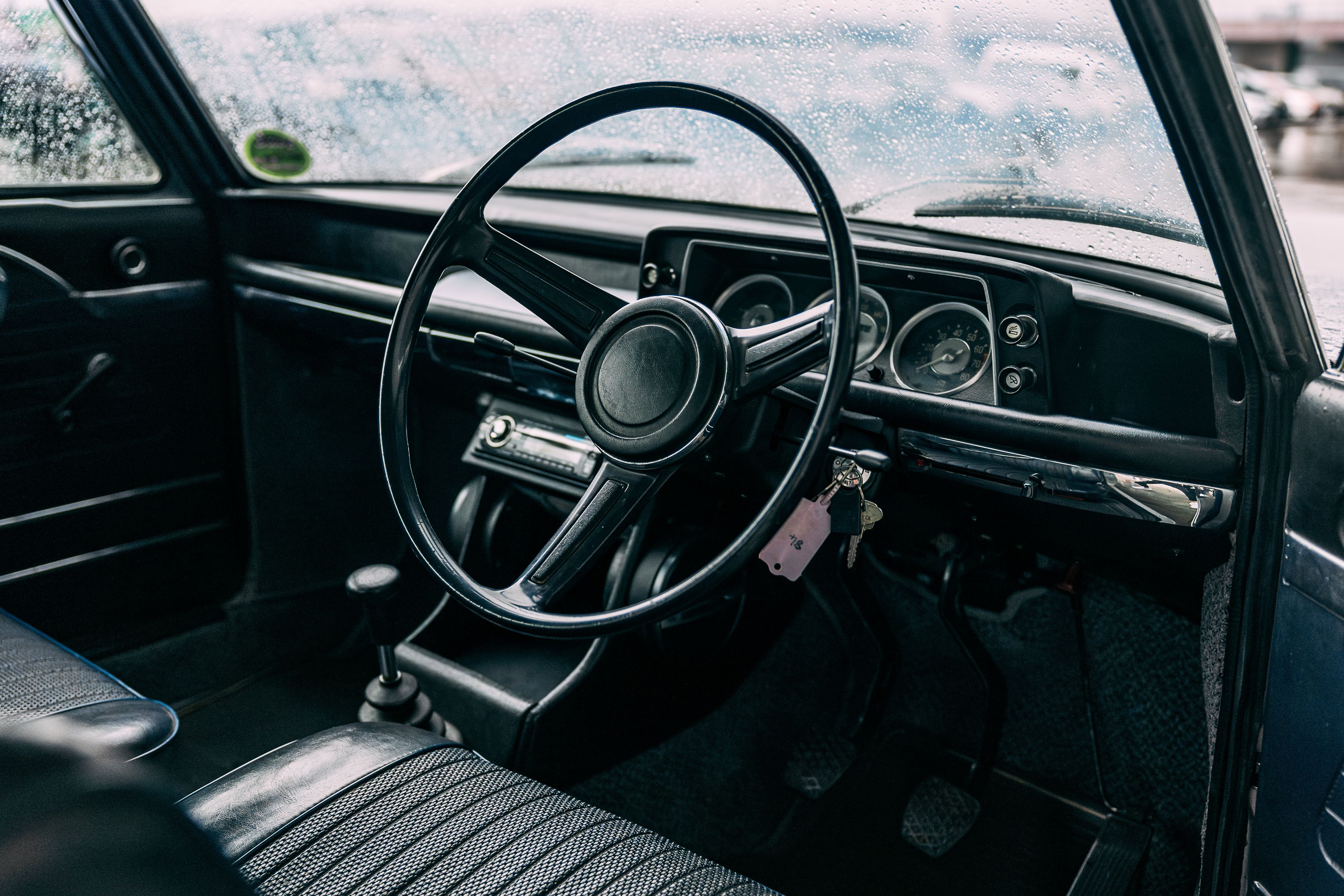 View 1971 BMW 2002 Coupe for sale interior image (1)
