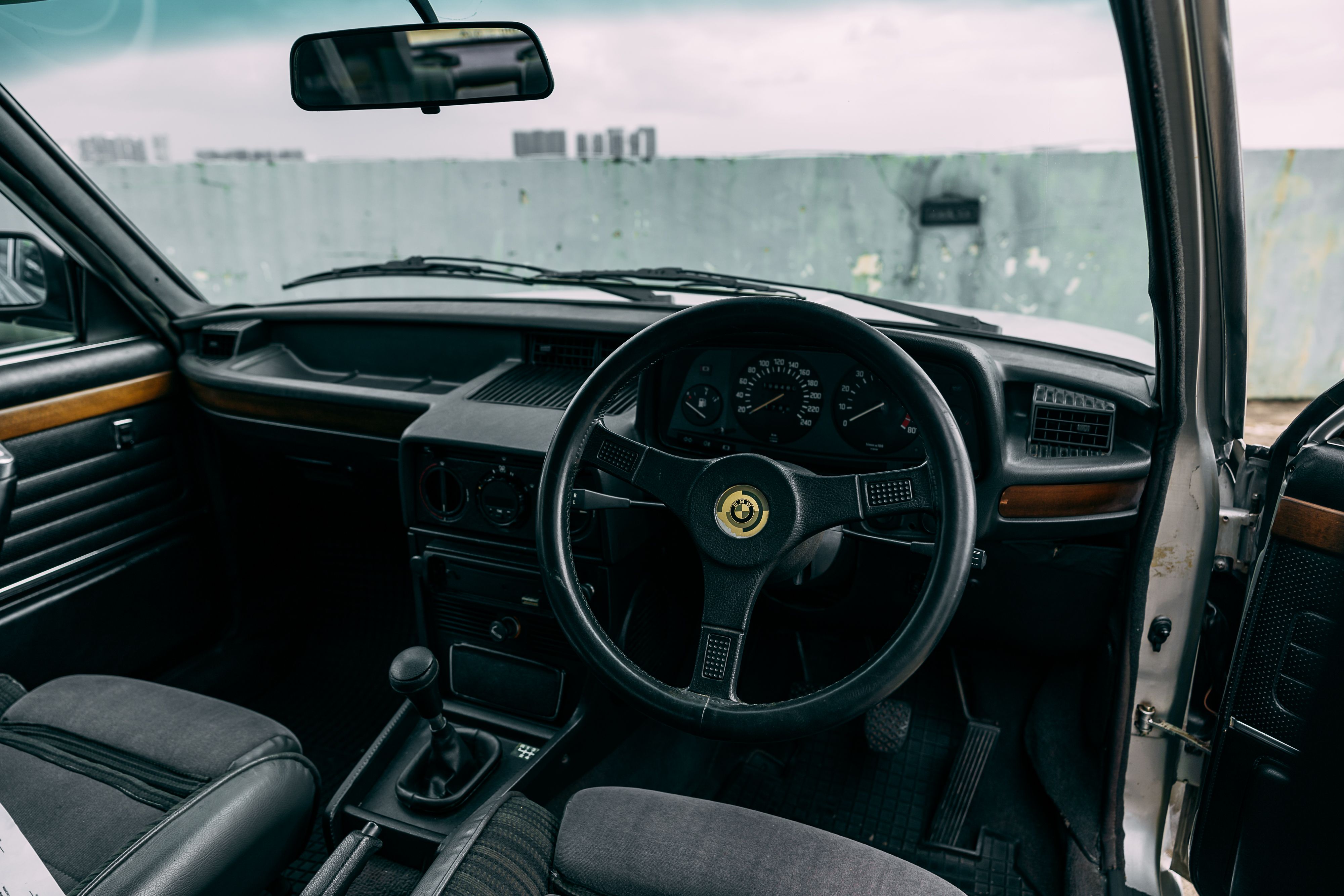 View 1982 BMW E12 M535i for sale interior image (1)