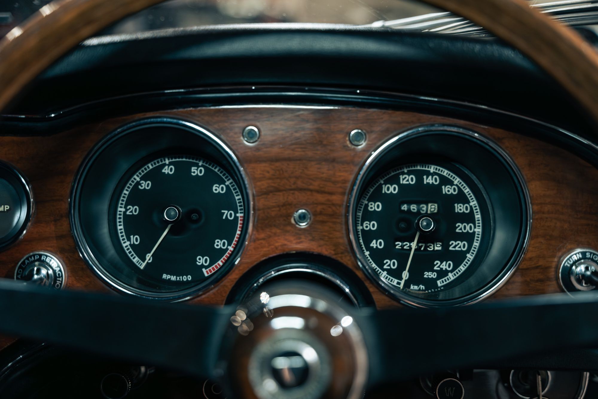 View 1967 Toyota 2000GT for sale interior image (8)