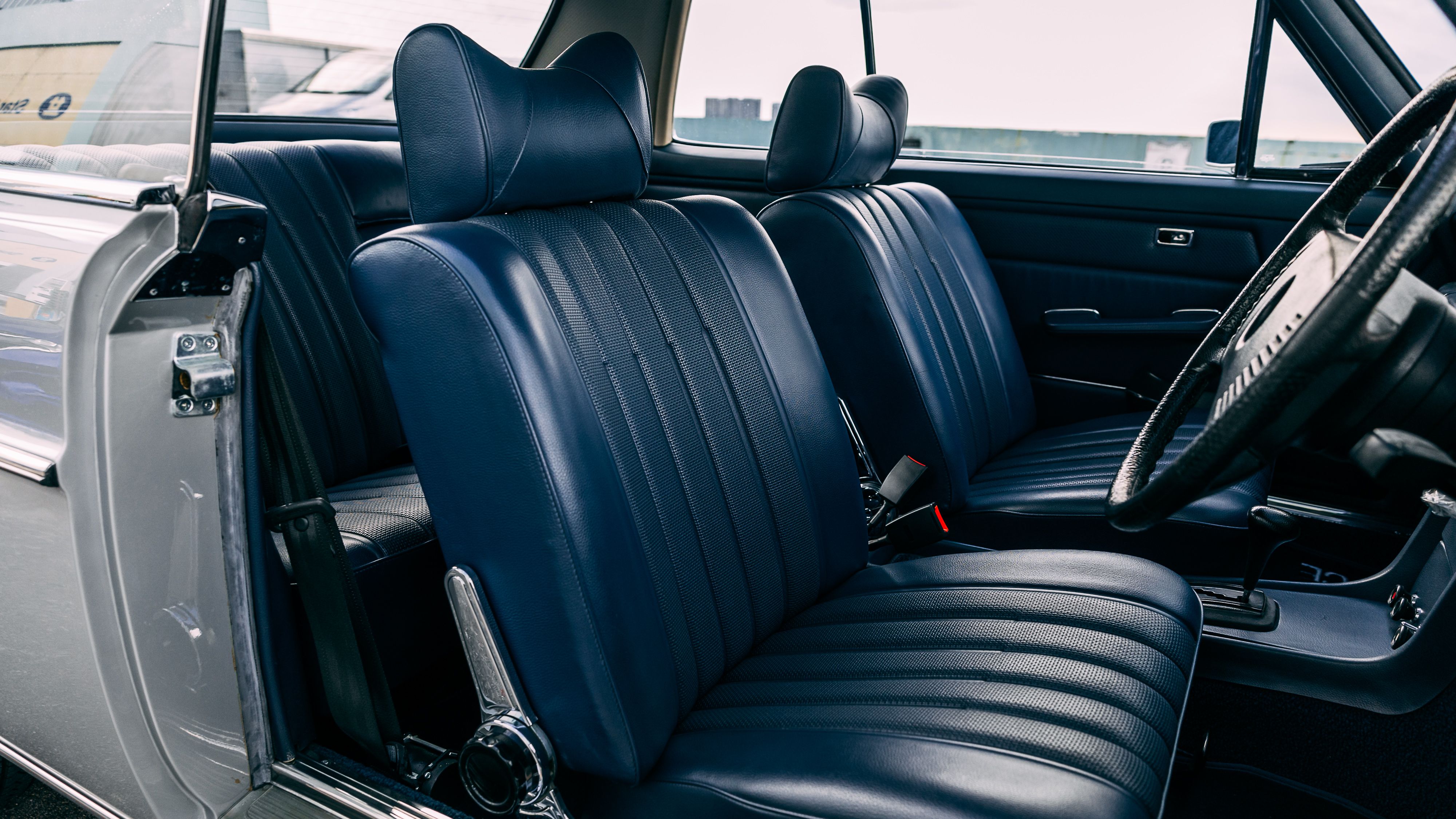 View the interior of the 1973 Mercedes Benz 280CE W114 restored by Kienle Automobiltechnik for sale (3)