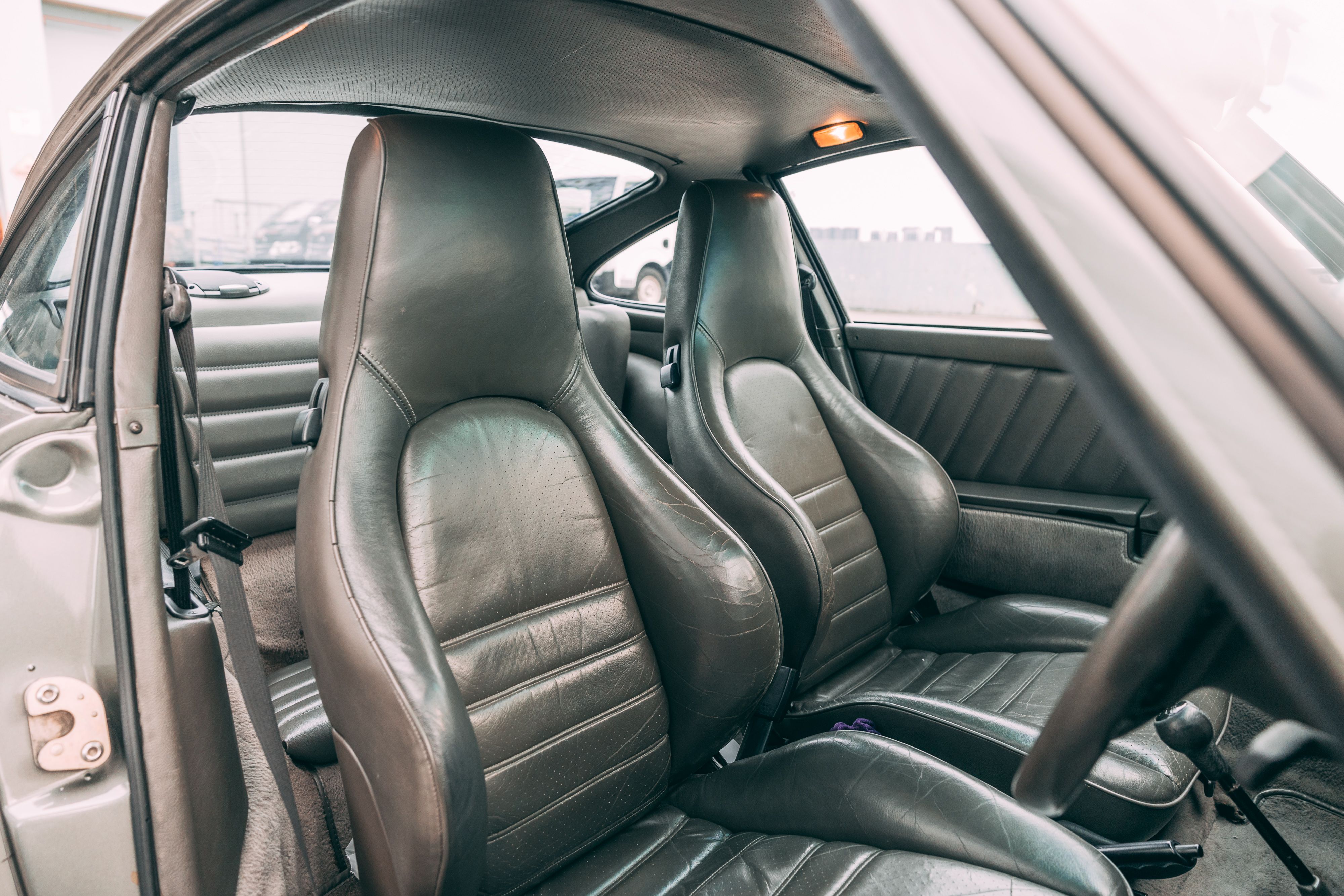 View the interior of the 1988 Porsche 911 Carrera Coupe G50 for sale (3)