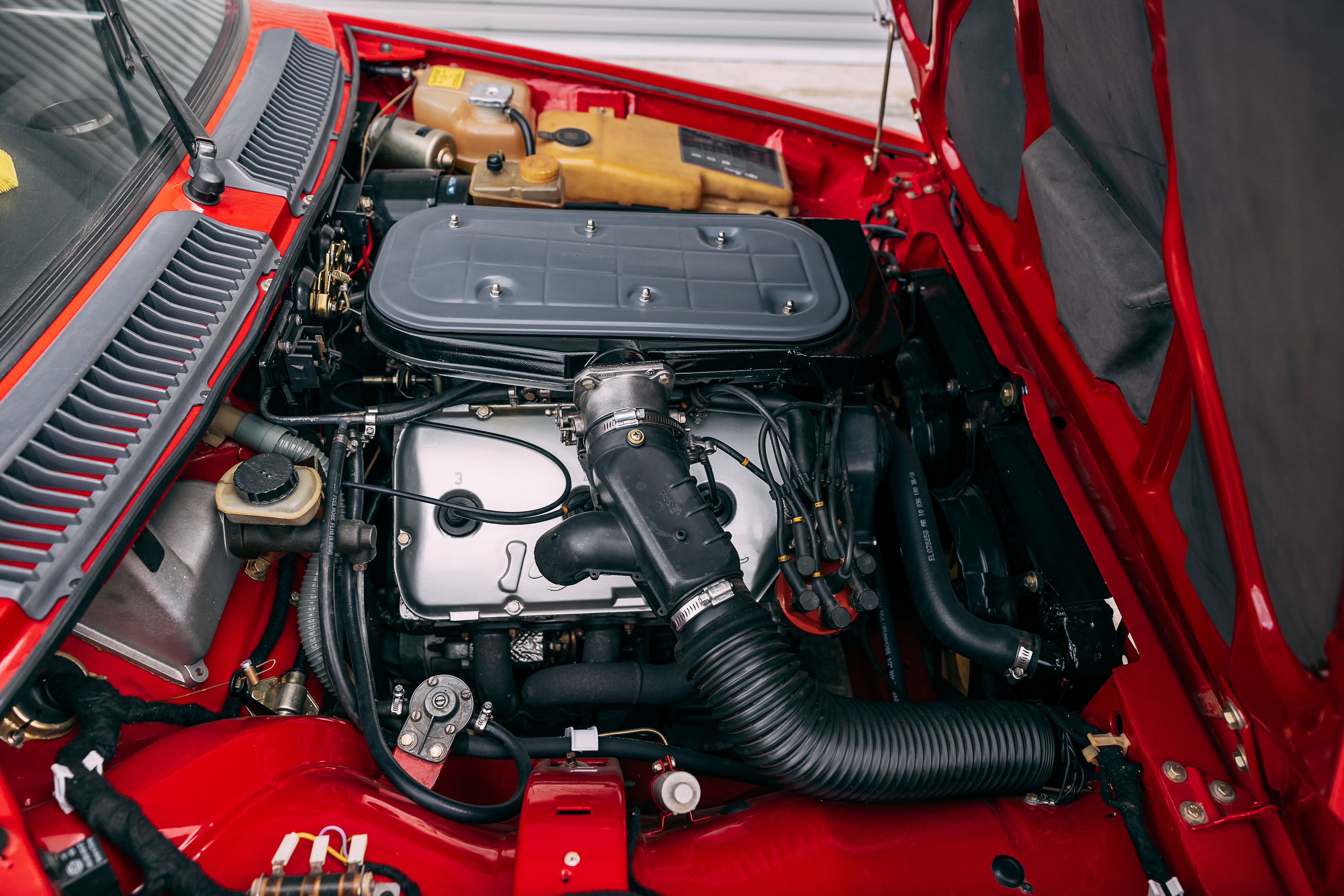 View the mechanics of the 1985 Alfa Romeo GTV6 3.0 for sale (Red)