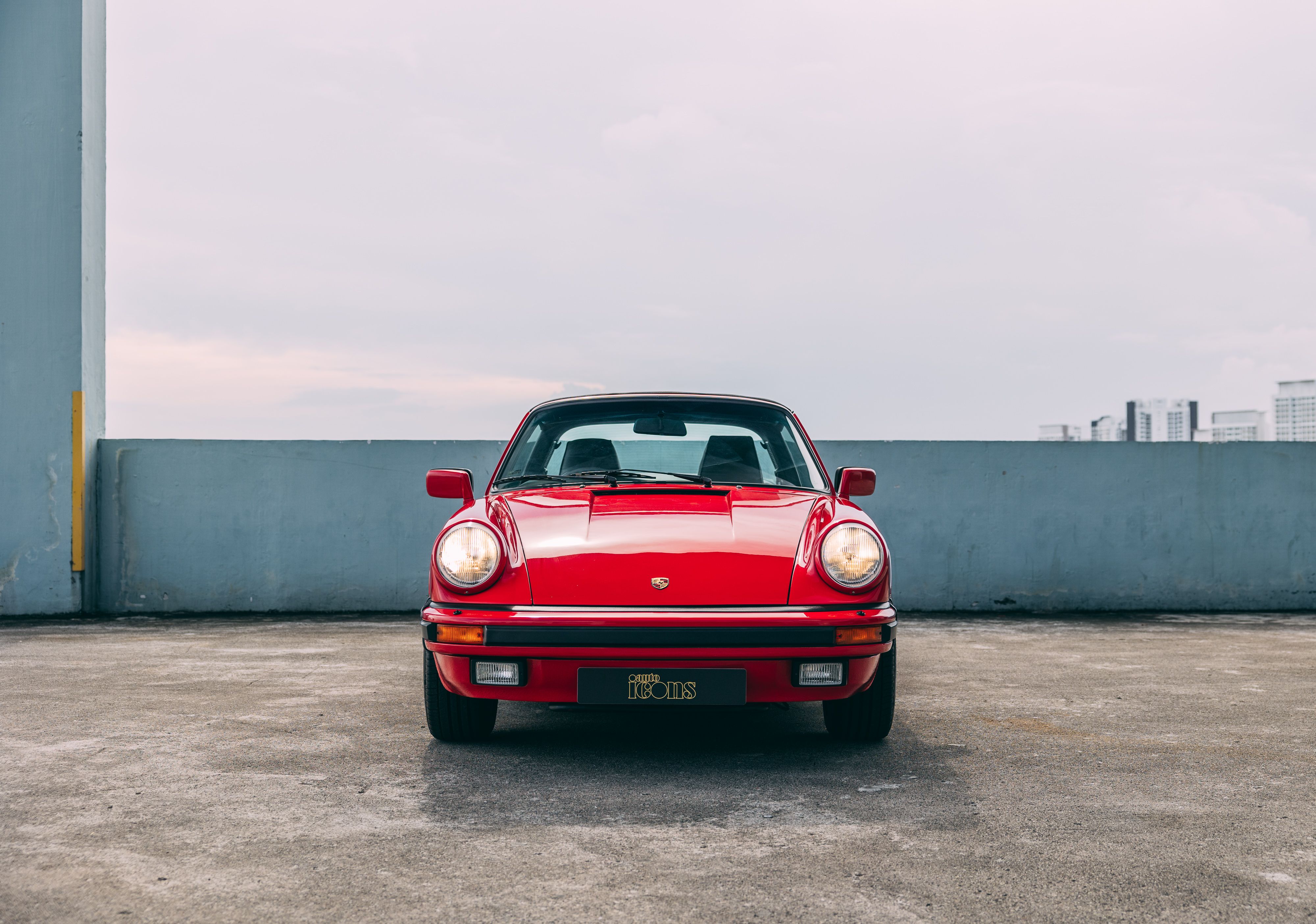 View the exterior of the 1988 Porsche 911 Carrera Targa G50 for sale (2)
