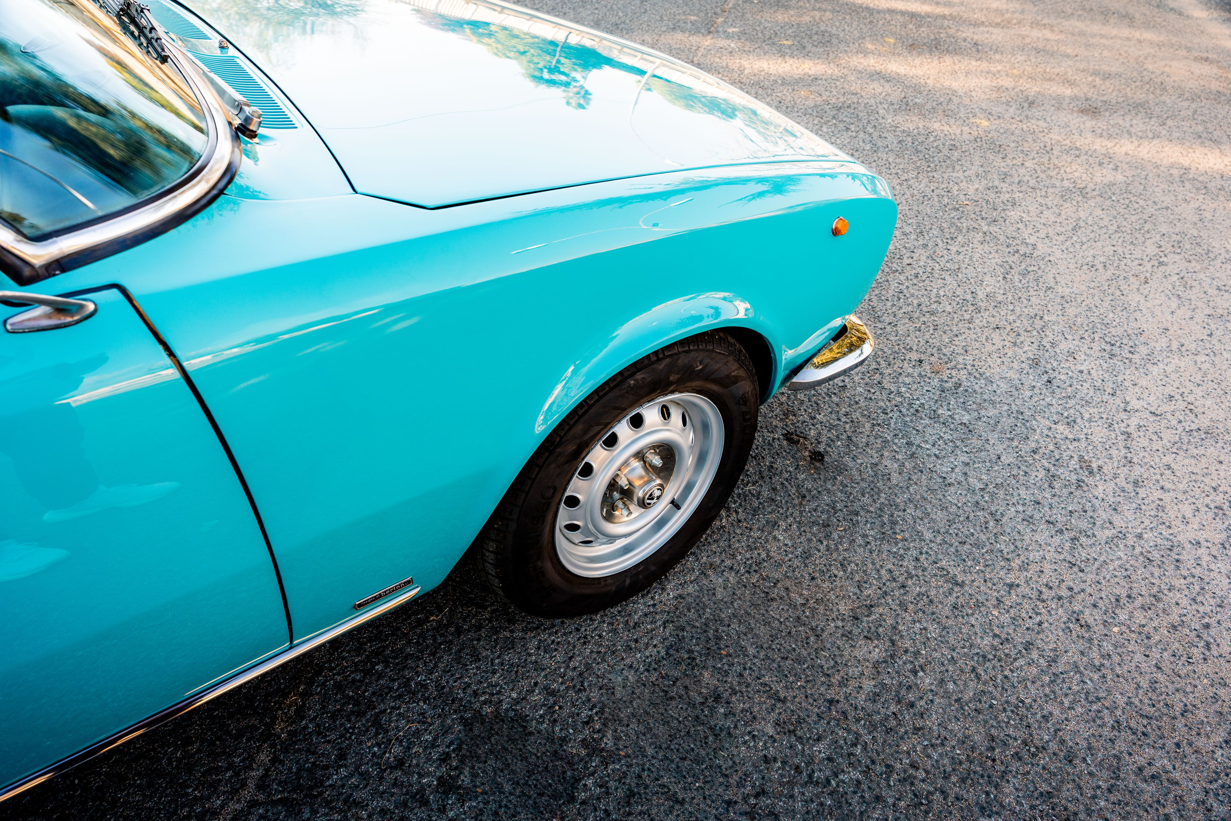 View 1973 Alfa Romeo Berlina 1750 for sale exterior image (12)