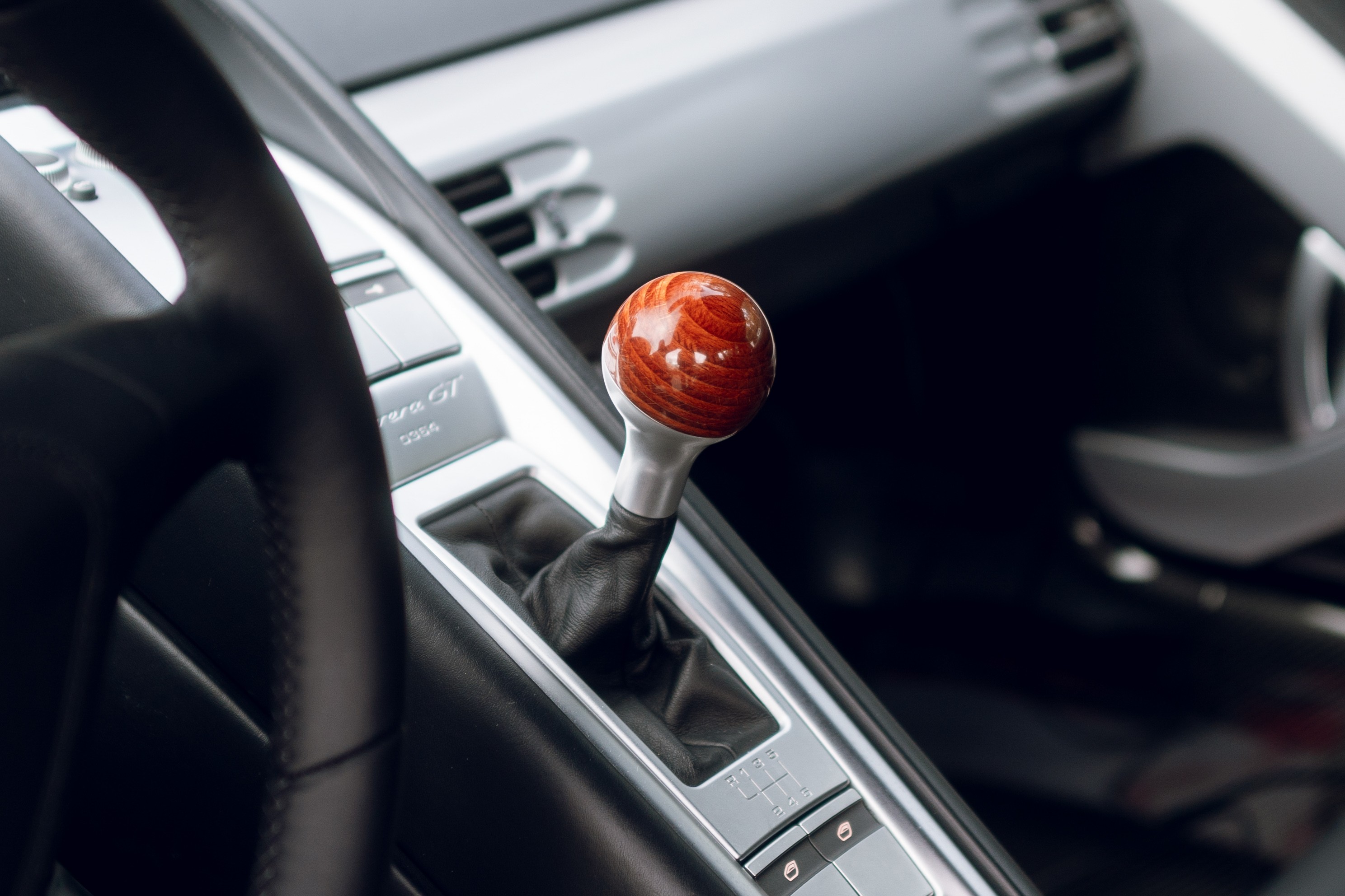 View 2004 Porsche Carrera GT (Black) for sale interior image (1)