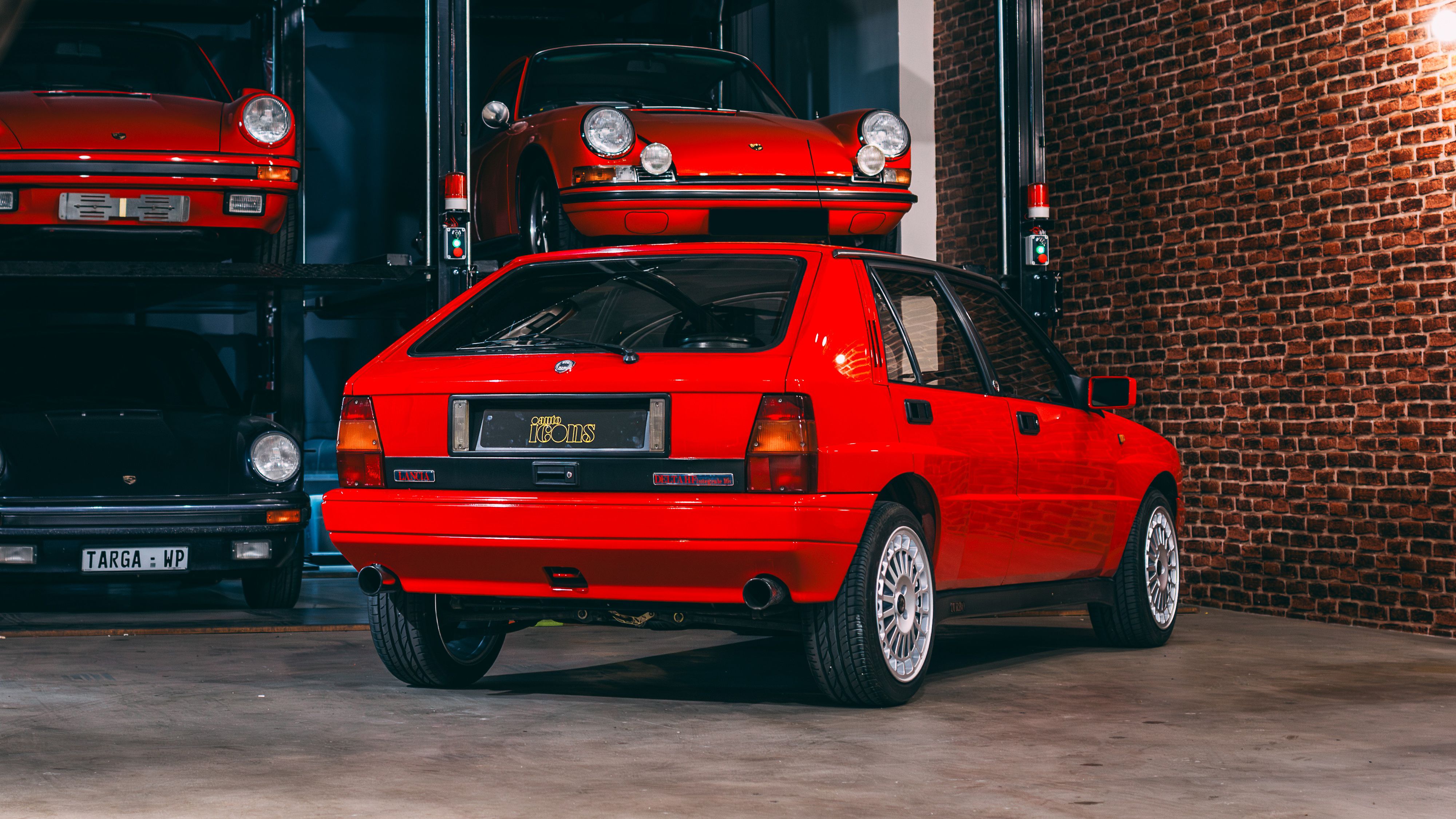 View the exterior of the 1990 Lancia Delta Integrale 16V for sale (4)