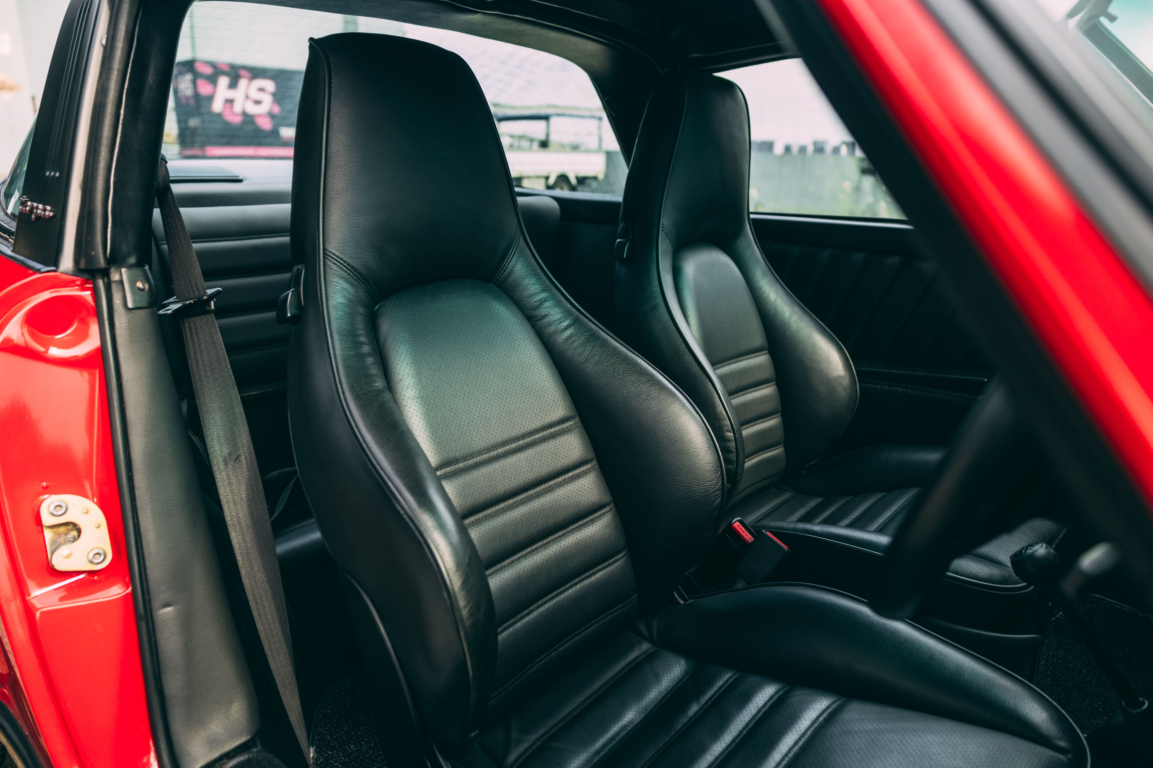 View the interior of the 1988 Porsche 911 Carrera Targa G50 for sale (1)