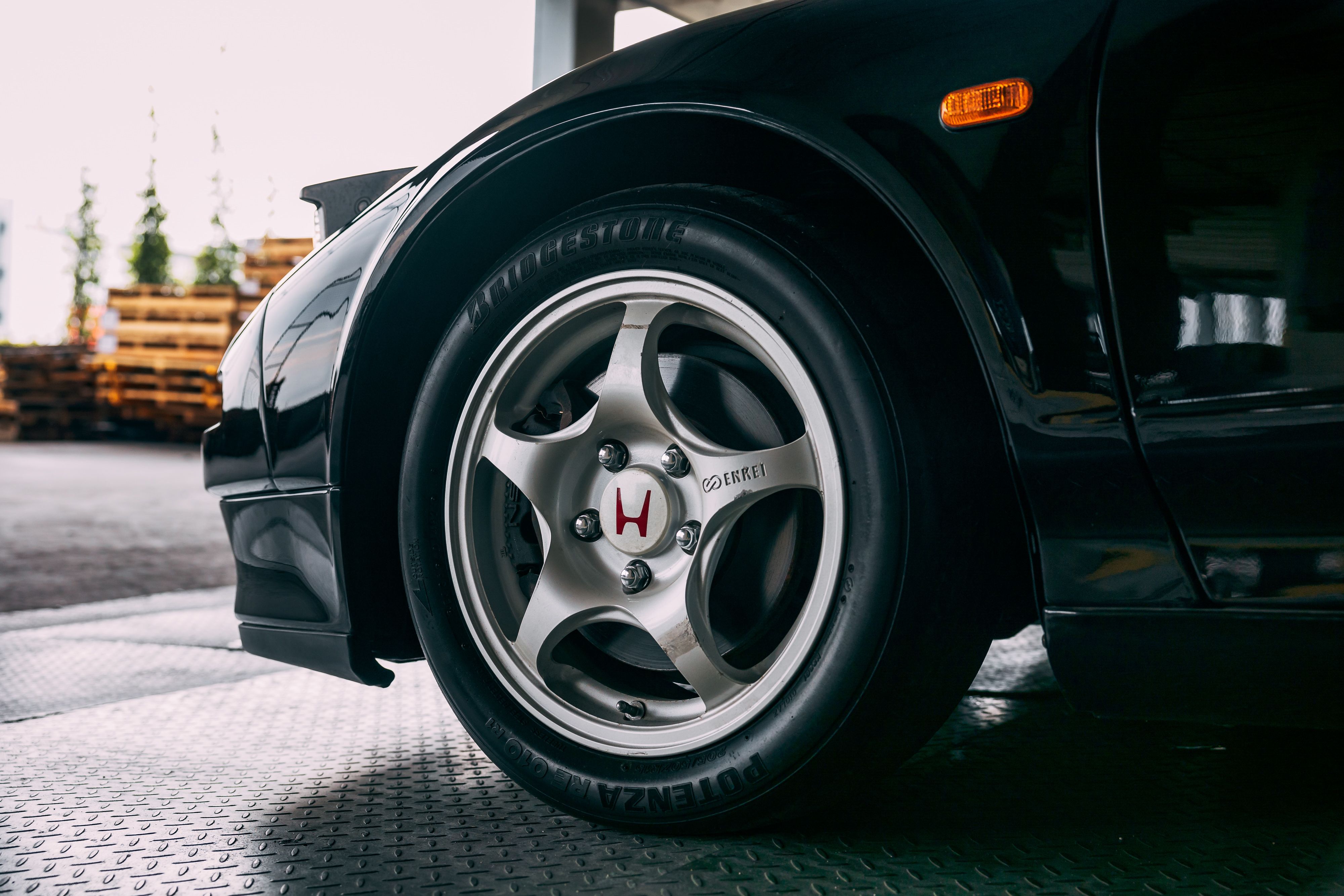 View the exterior of the 1994 Honda NSX Type R (NA1) for sale (6)