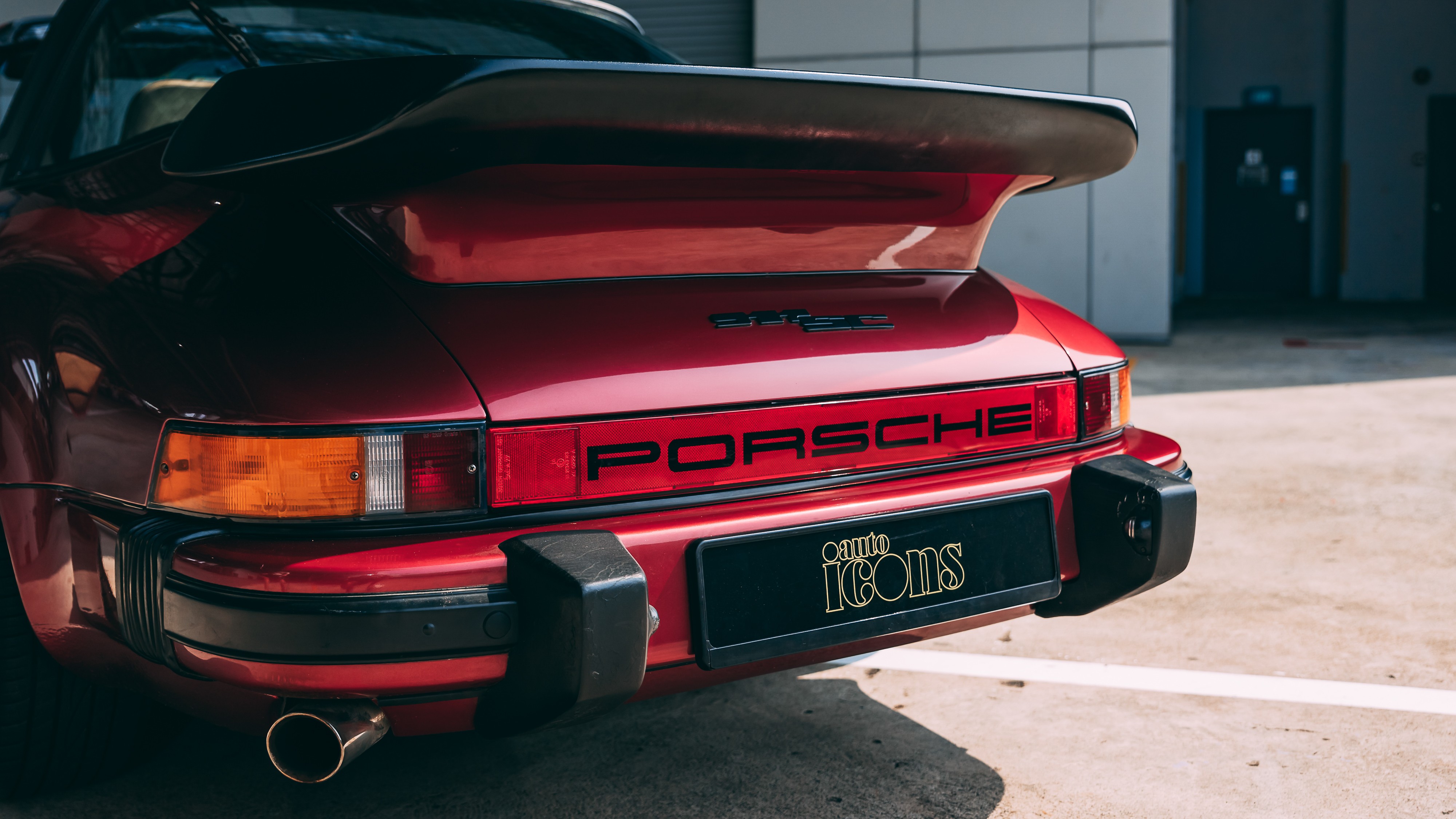 View the exterior of the 1981 Porsche 911 SC Targa for sale (6)