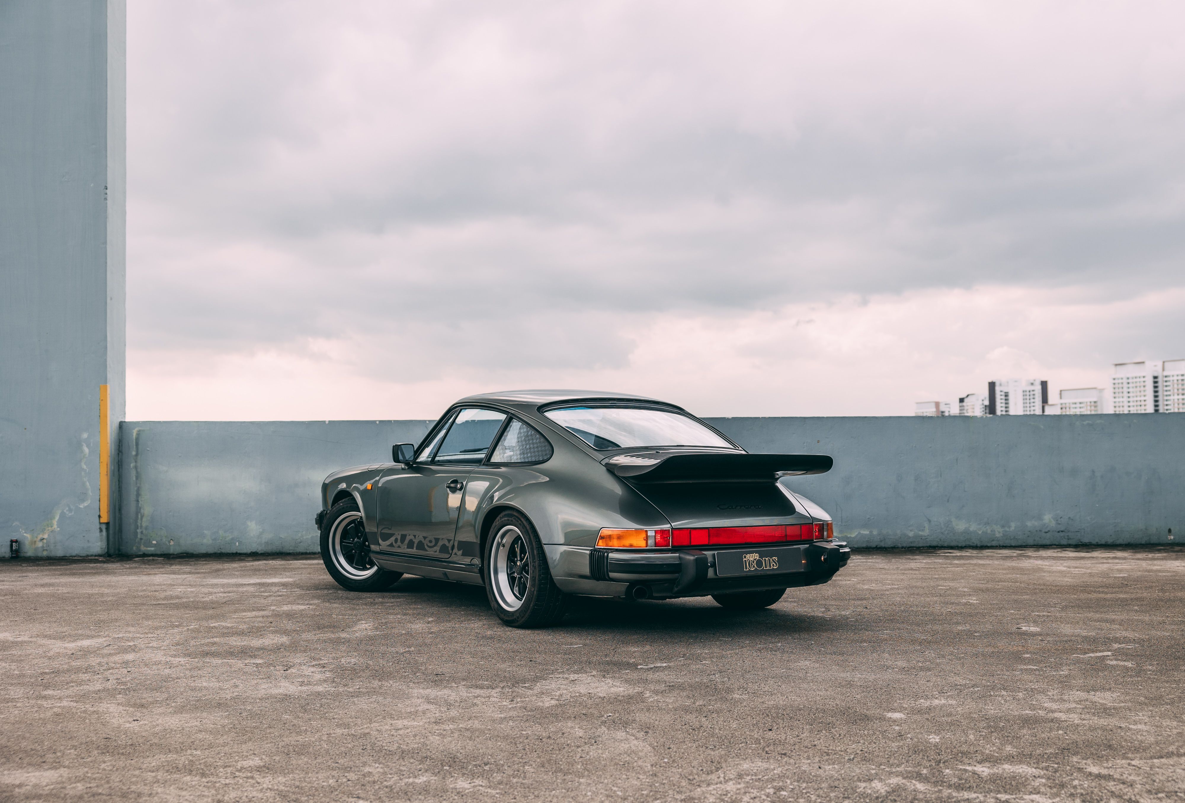 View the exterior of the 1988 Porsche 911 Carrera Coupe G50 for sale (5)