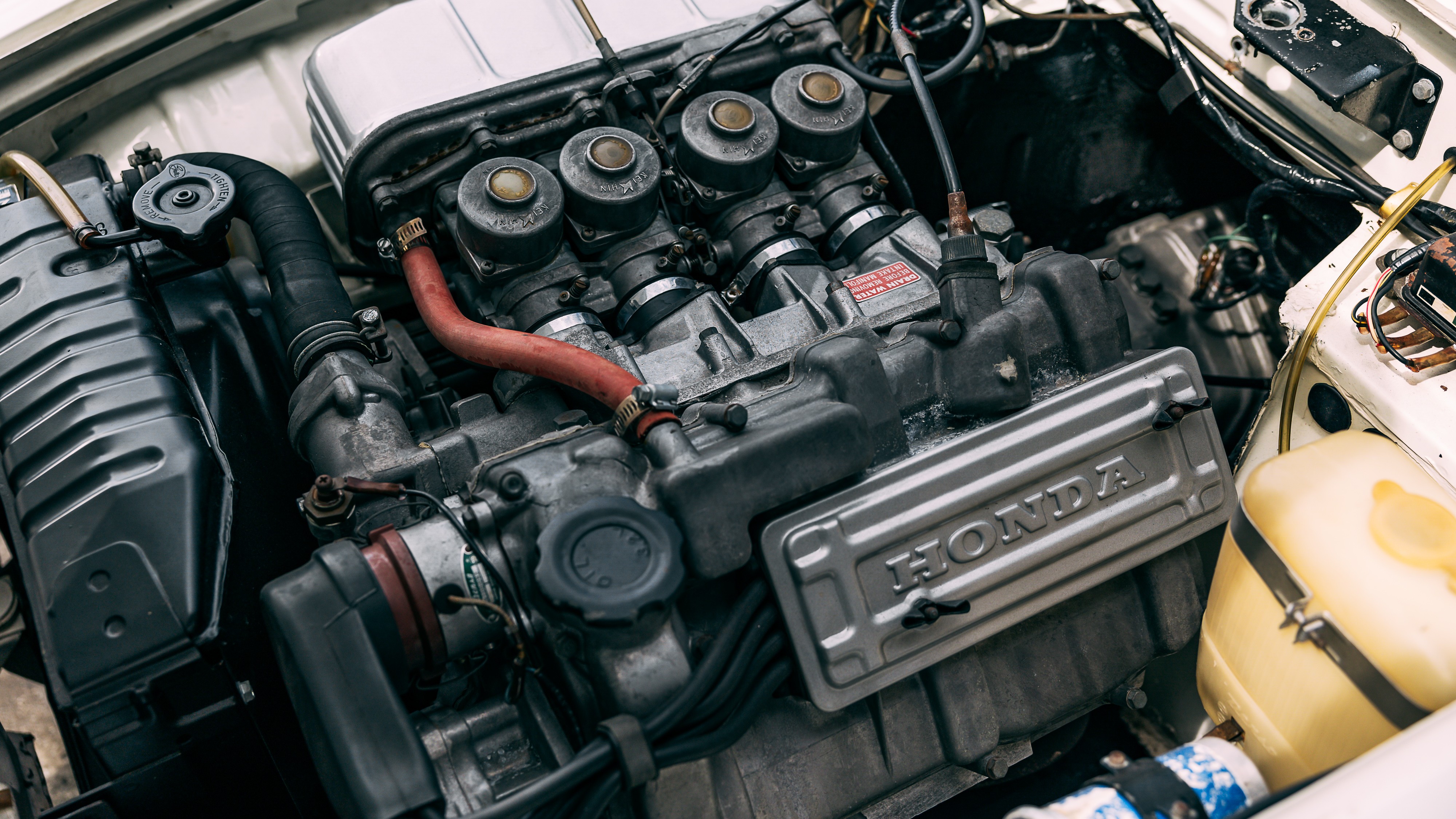 View the mechanic of the 1965 Honda S800 Coupe for sale (3)