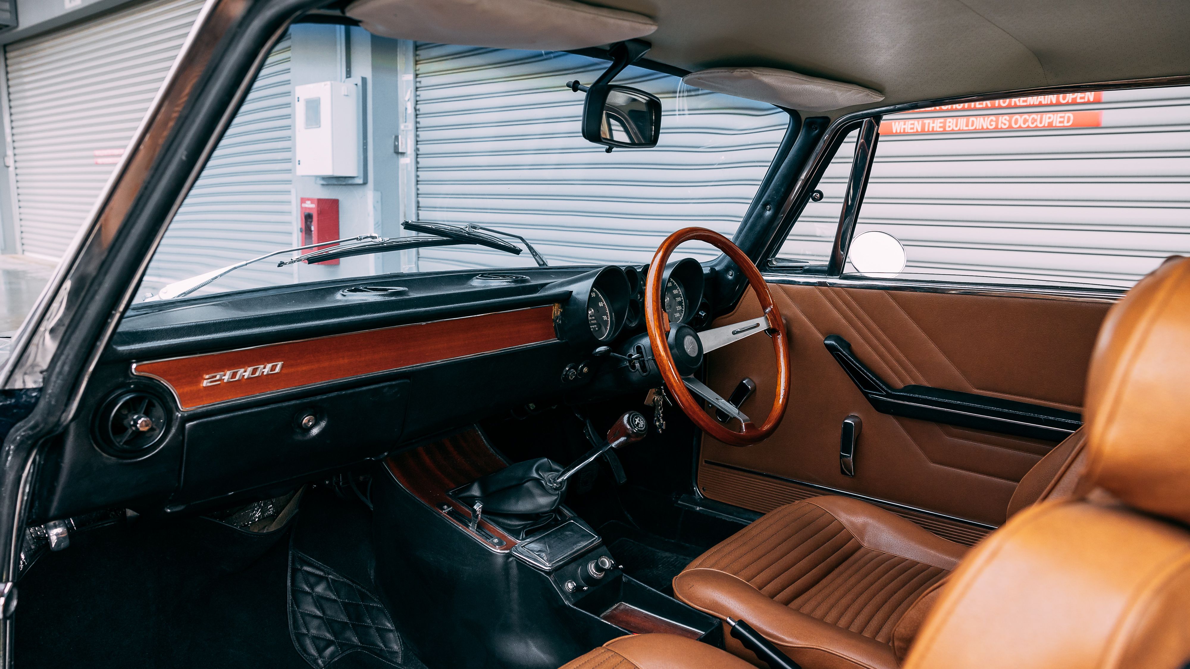 View 1975 Alfa Romeo 105 2000GTV for sale interior image (2)