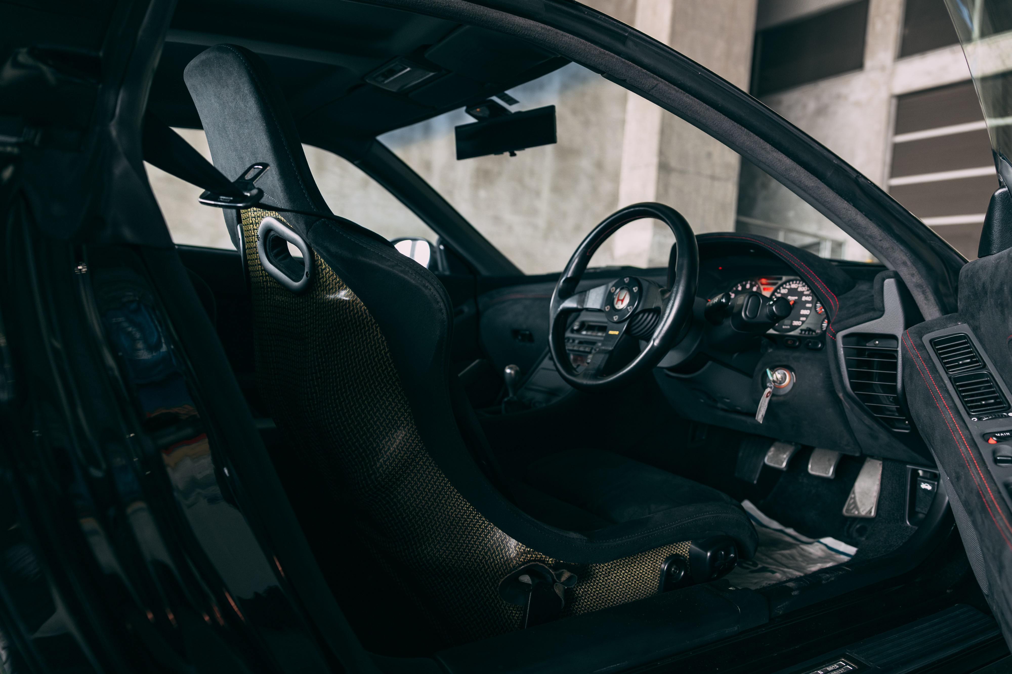 View the interior of the 1994 Honda NSX Type R (NA1) for sale (2)