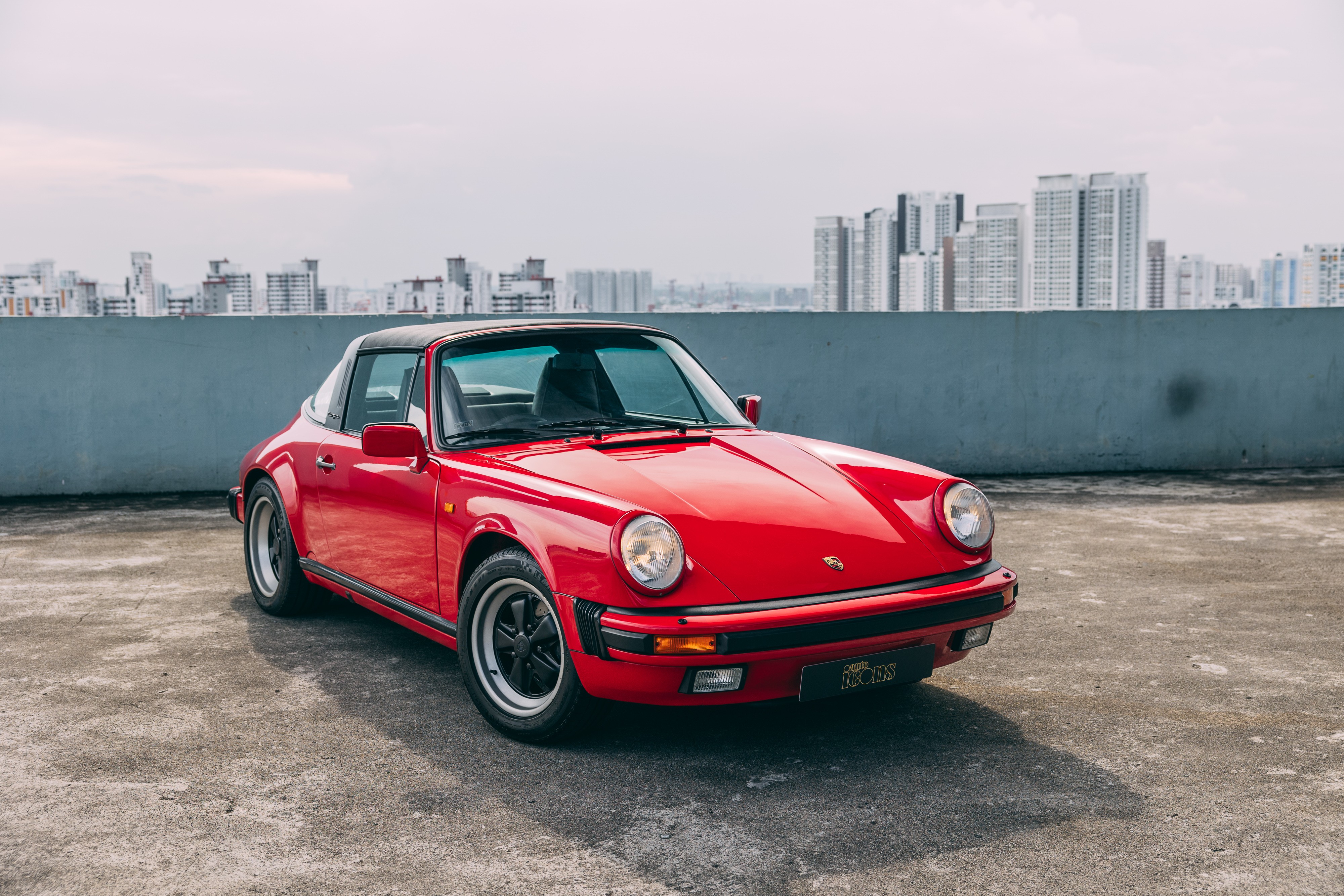 View the exterior of the 1988 Porsche 911 Carrera Targa G50 for sale (1)