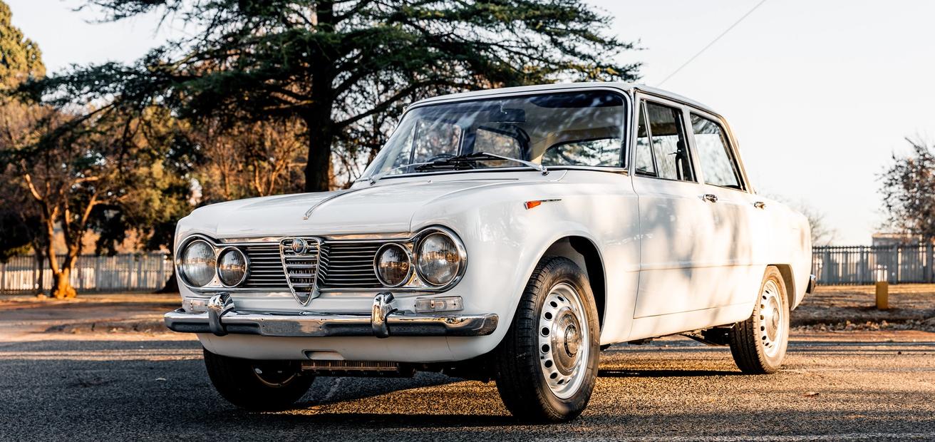 View the exterior of the 1964 Alfa Romeo Giulia Ti for sale (2)