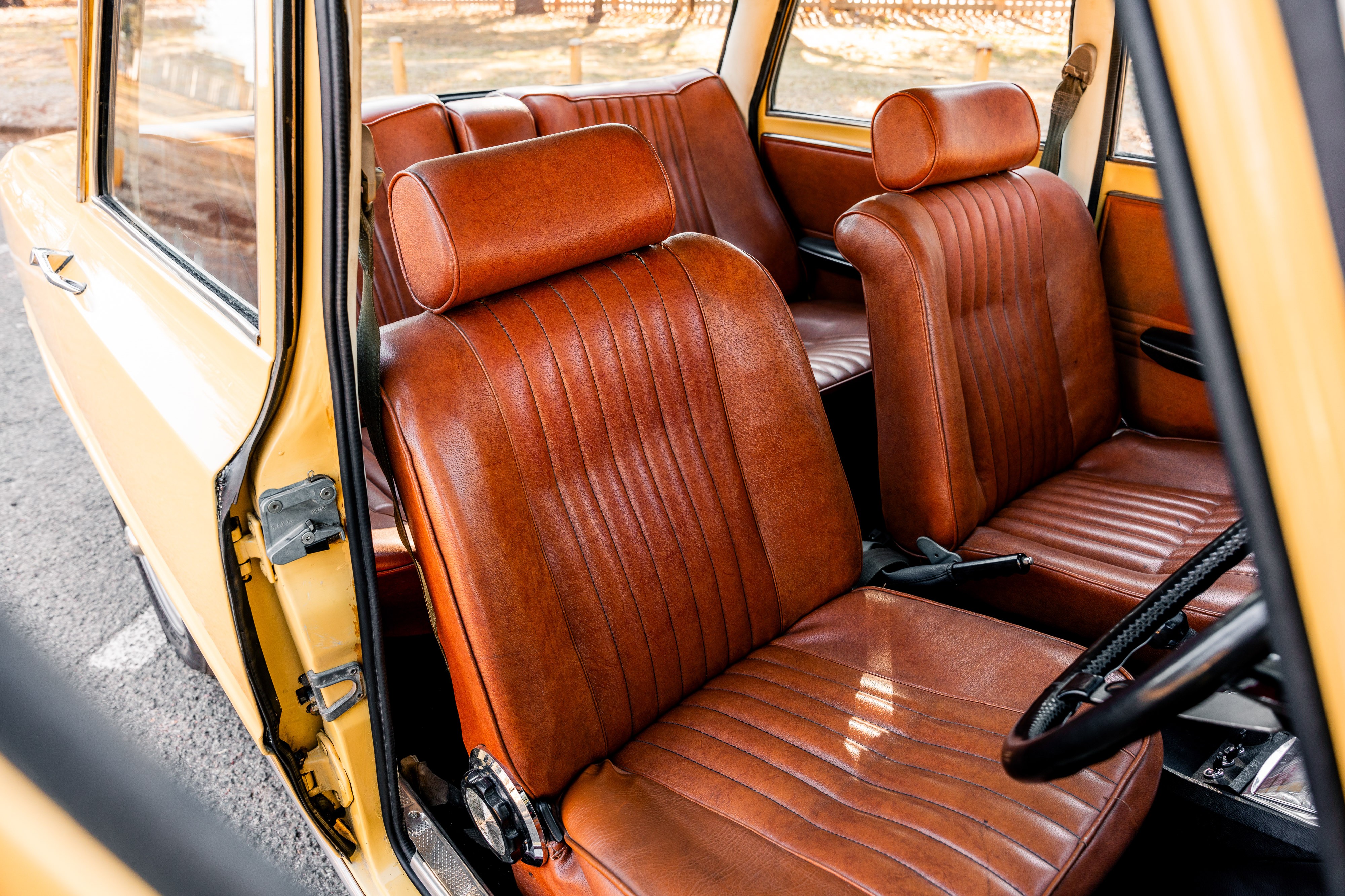 View 1973 Alfa Romeo Giulia Super Nuova for sale interior image (4)