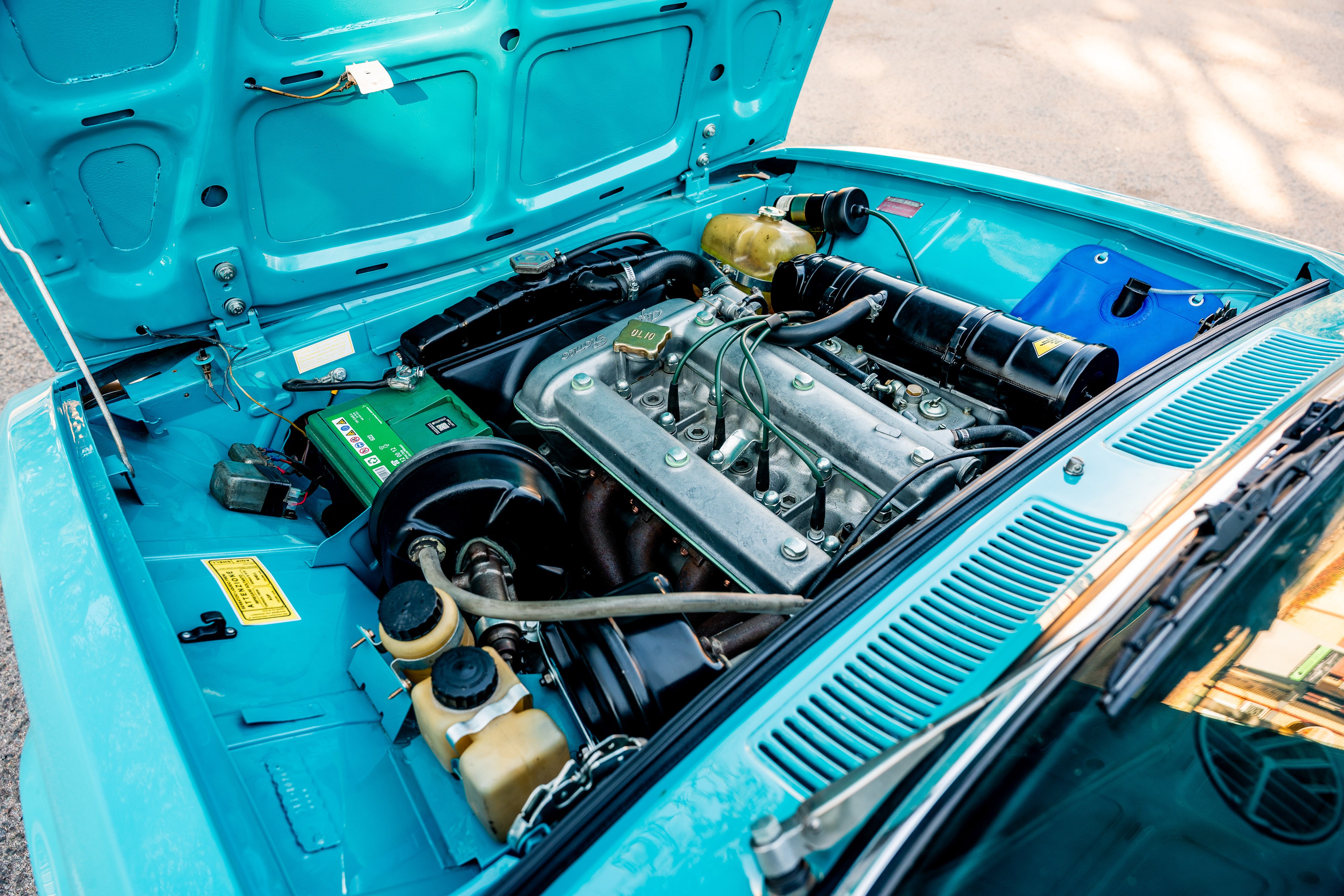 View 1973 Alfa Romeo Berlina 1750 for sale mechanic image (3)