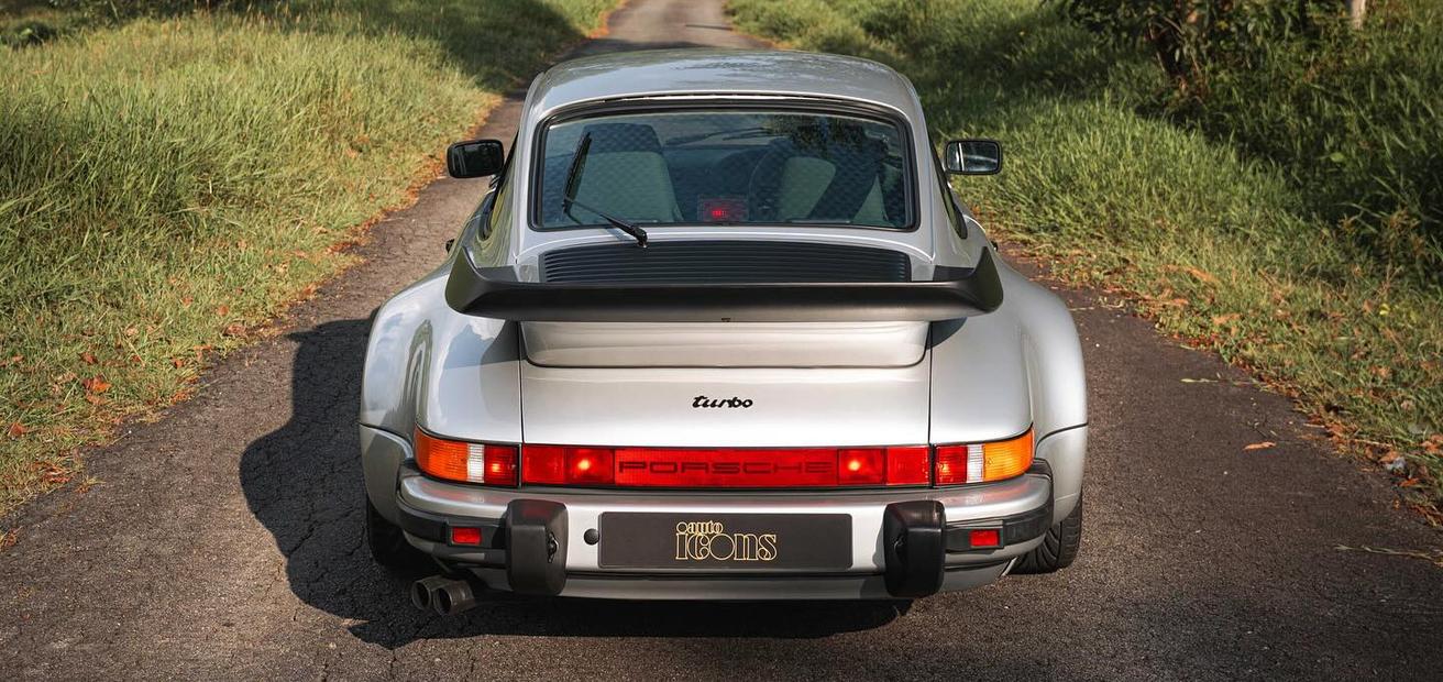 1988 Porsche 911 Turbo G50 rear view (2)