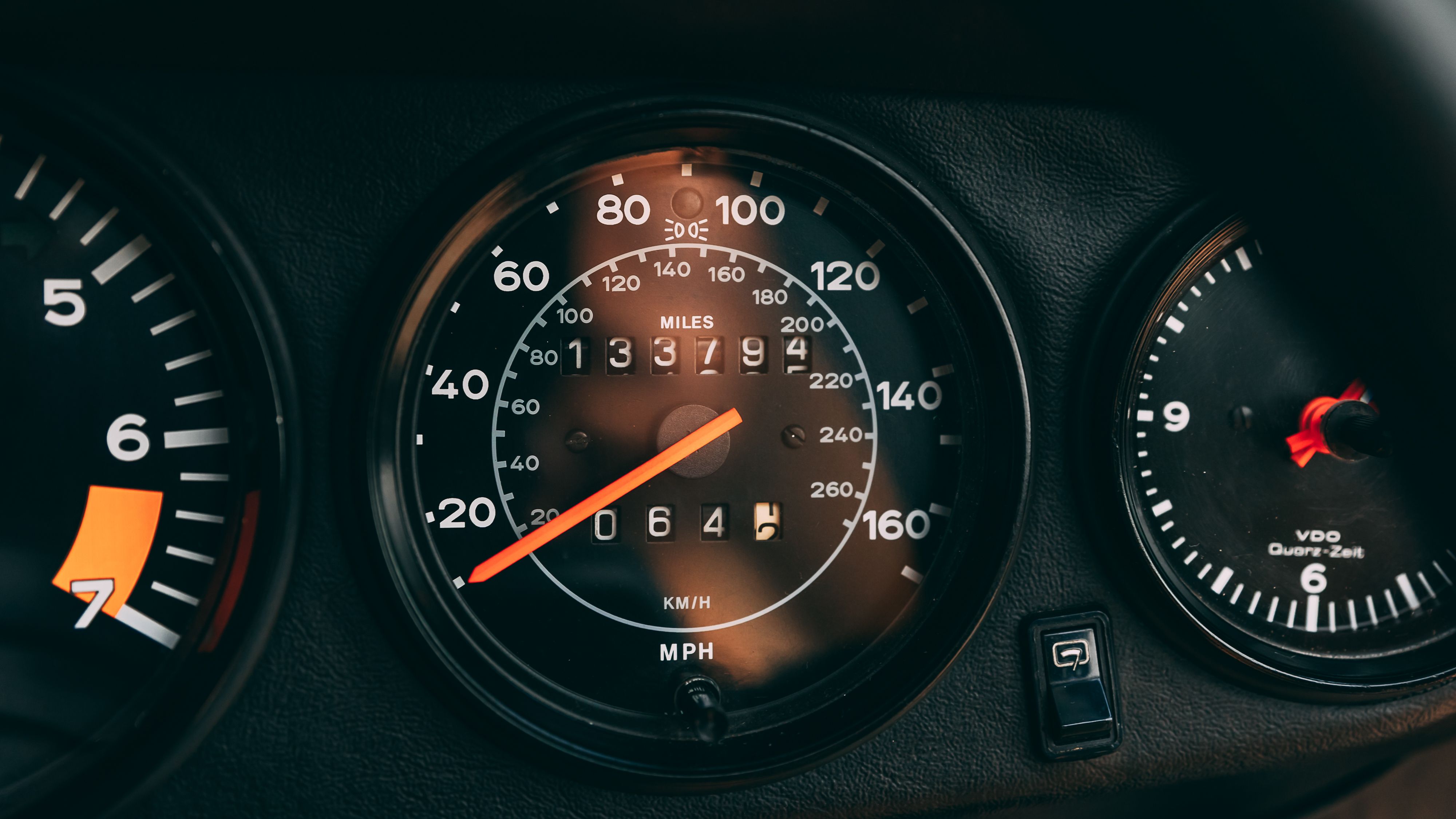 View the interior of the 1981 Porsche 911 SC Targa for sale (6)