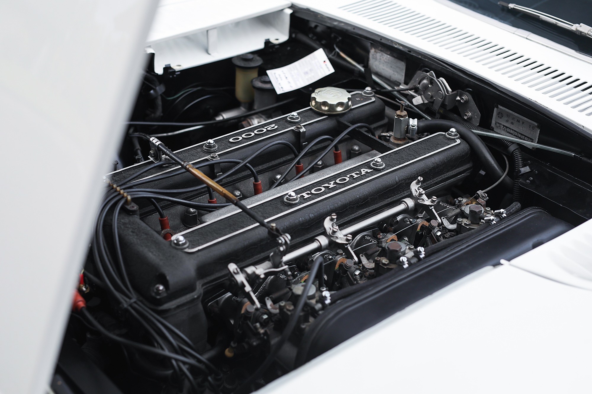 Toyota 2000GT Engine