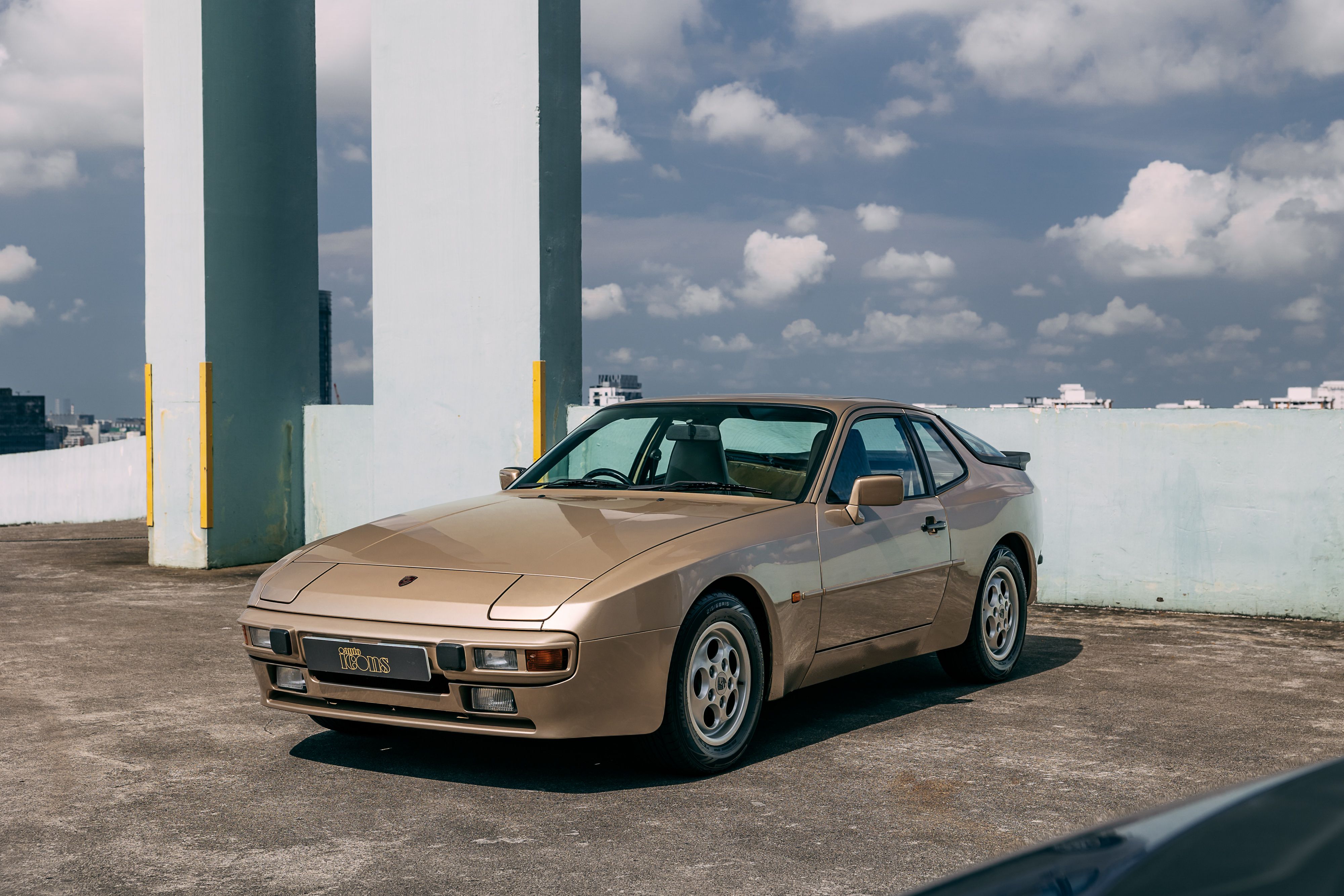 View the exterior of the 1988 Porsche 944S Coupe for sale (2)