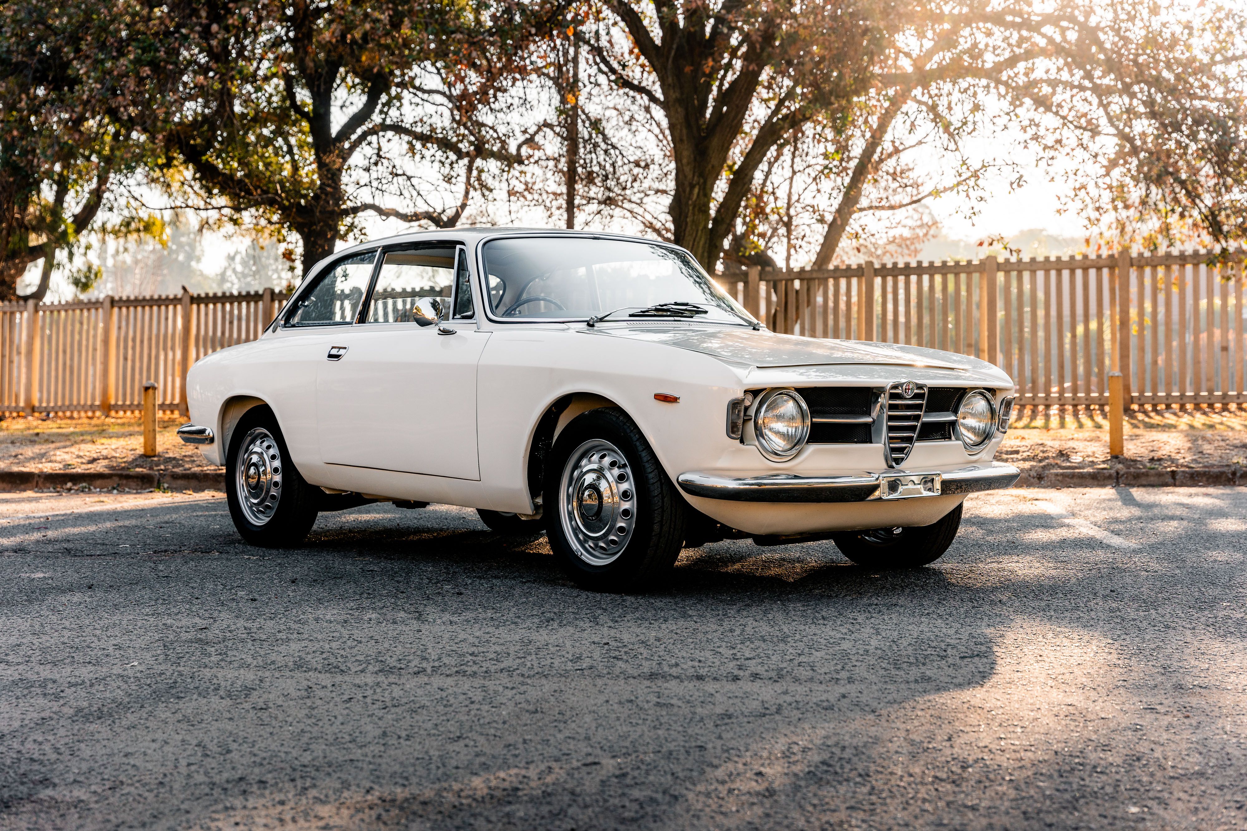 View 1967 Alfa Romeo Giulia Sprint GT Veloce for sale exterior image (1)