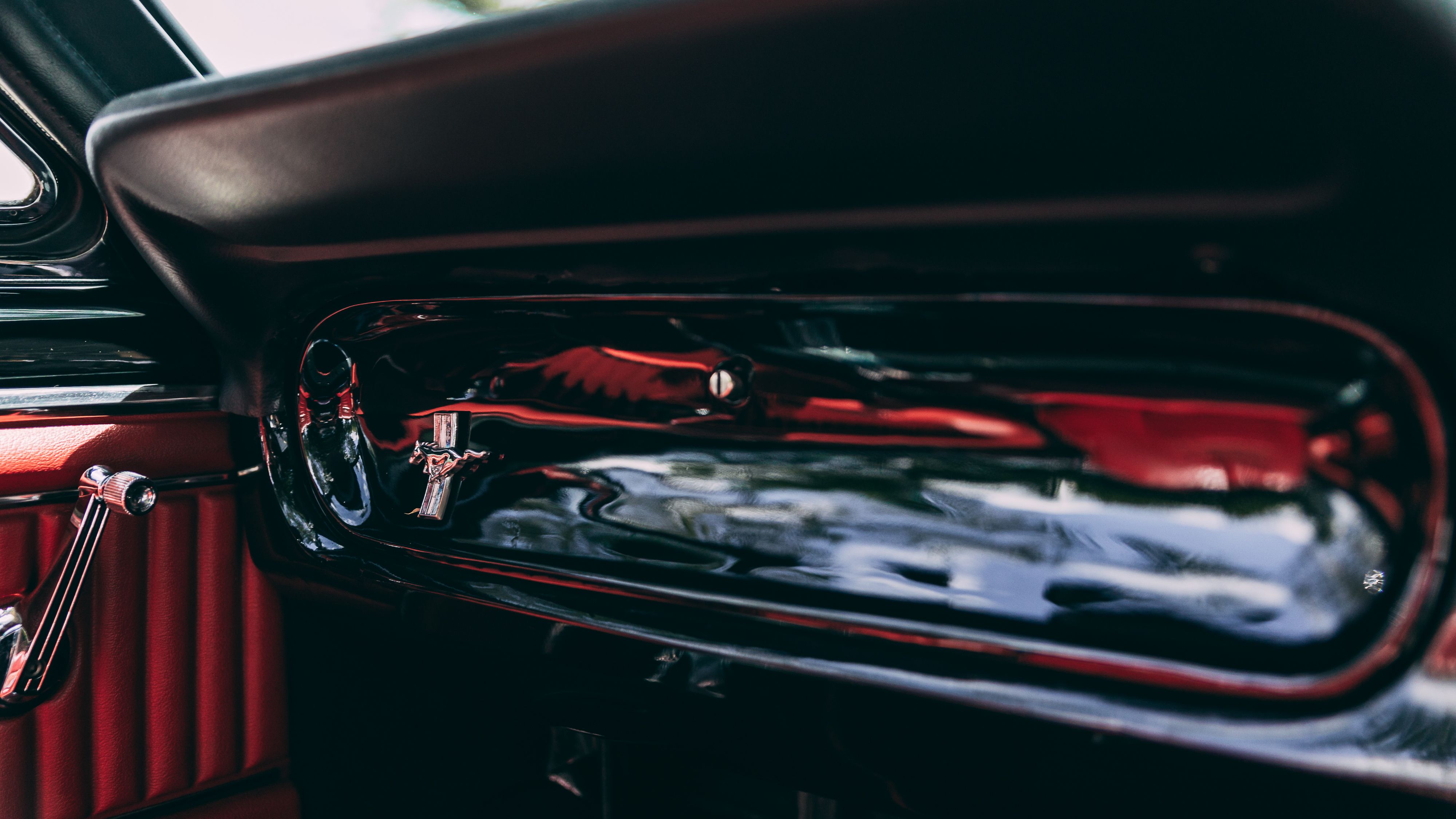 View the interior of the 1965 Ford Mustang Covertible 289 for sale (4)