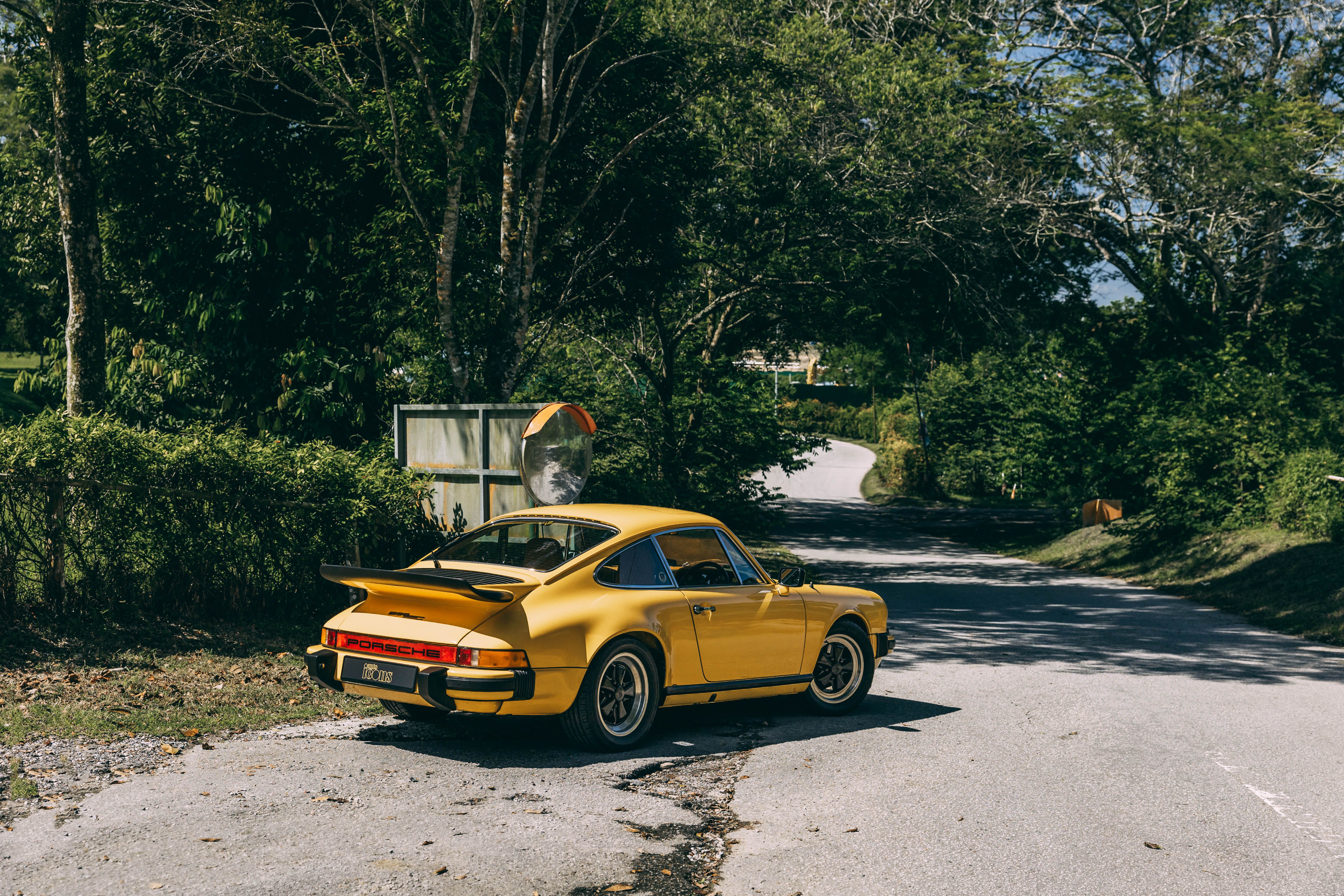 View the exterior of the 1979 Porsche 911 SC Coupe for sale (3)