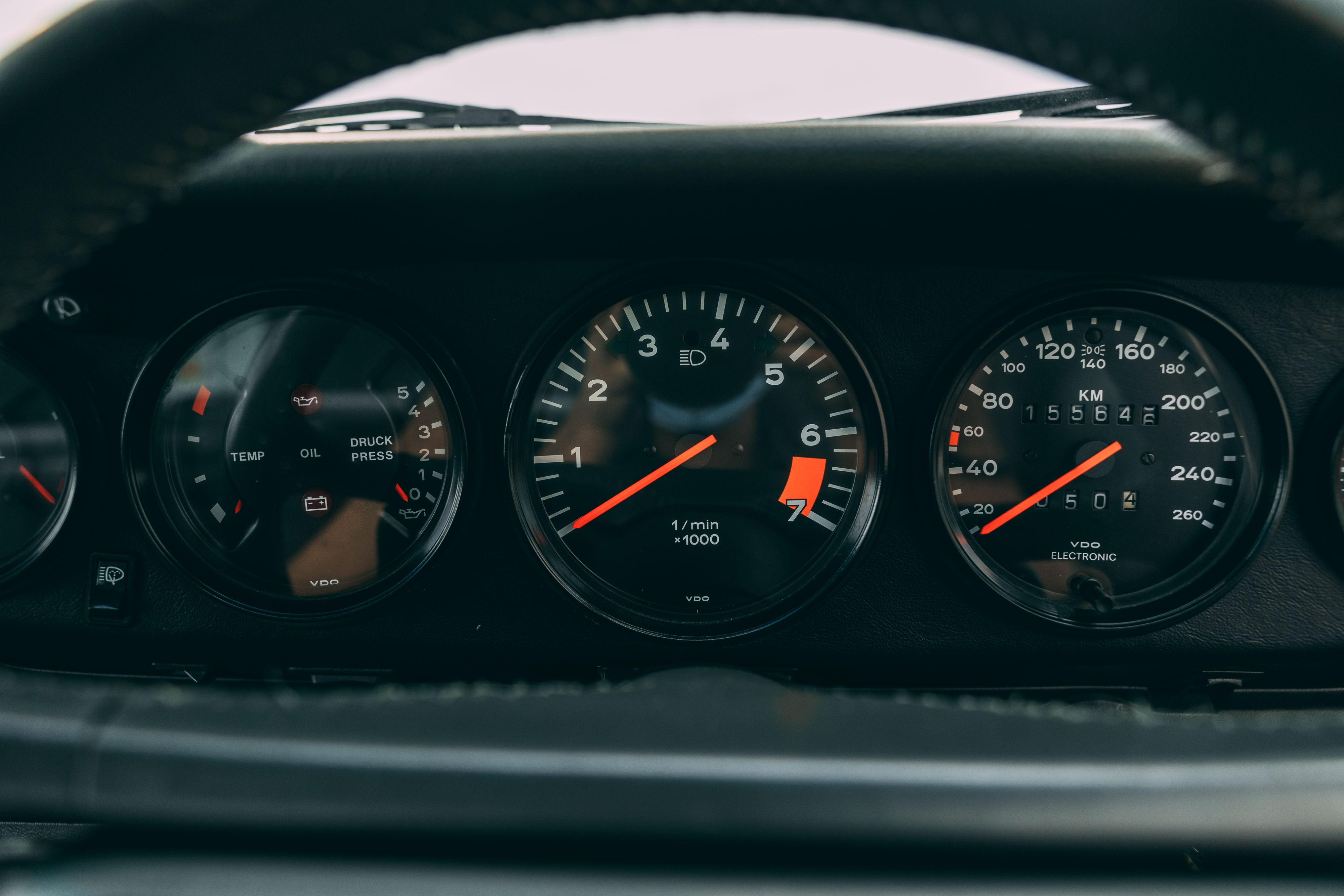 View the interior of the 1988 Porsche 911 Carrera Coupe G50 for sale (5)