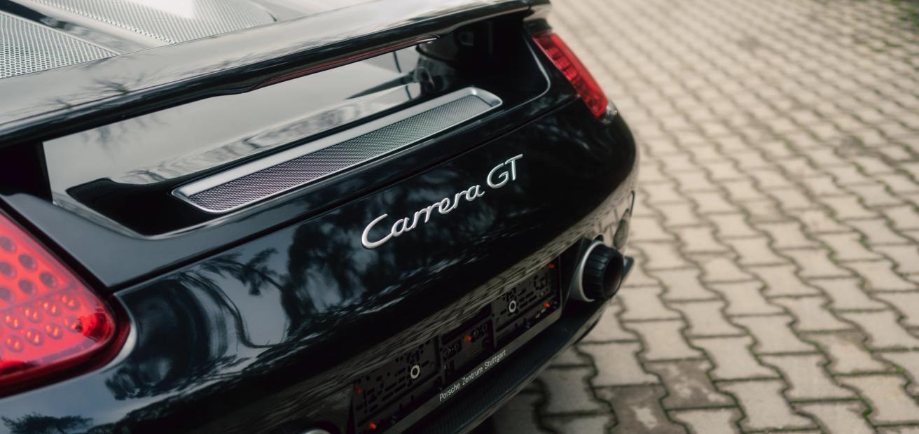 View 2004 Porsche Carrera GT (Black) for sale exterior image (9)