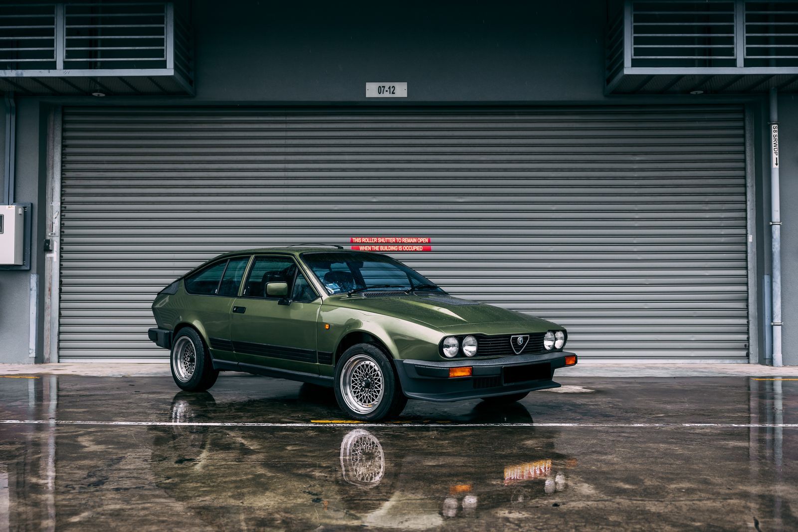 View 1982 Alfa Romeo GTV6 2.5 for sale exterior image (1)