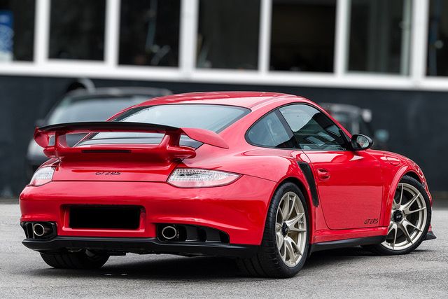 View the exterior of the 2010 Porsche 911 GT2RS (997.2) for sale (5)
