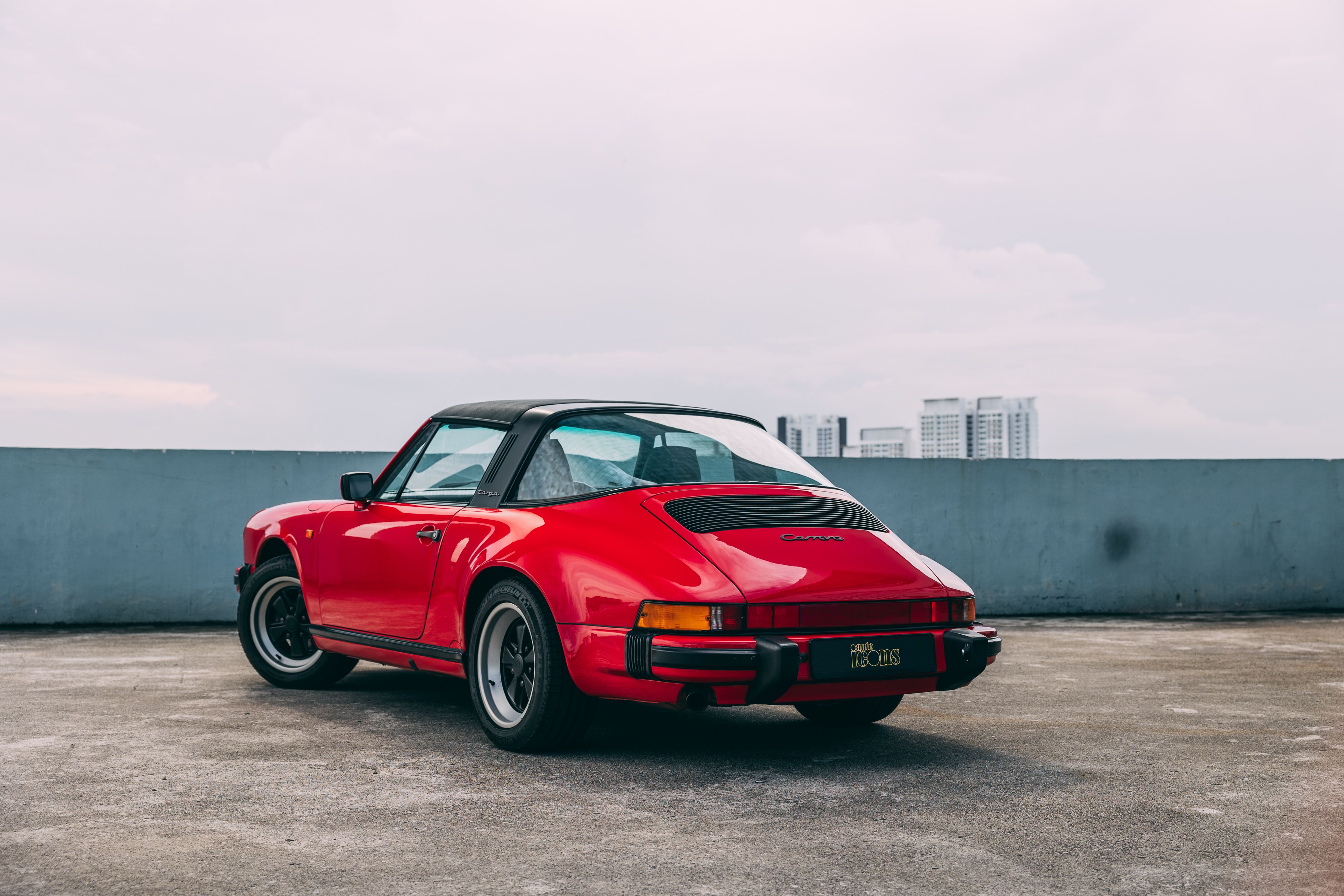 View the exterior of the 1988 Porsche 911 Carrera Targa G50 for sale (4)