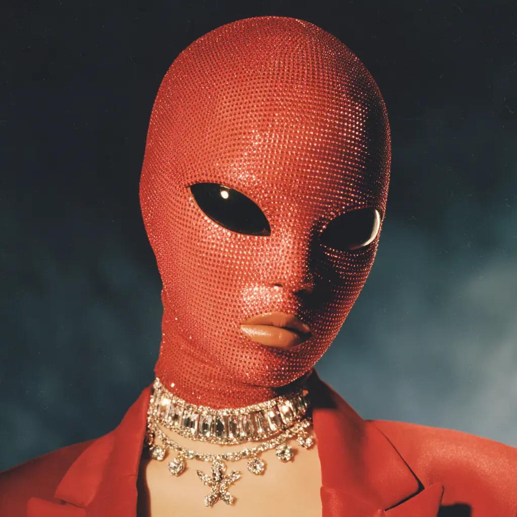 lolilaboureau_hierry_mugler_portrait_of_alien_red_--profile_c_3bb69c67-93eb-45bb-b6c3-7b789db2905d_3