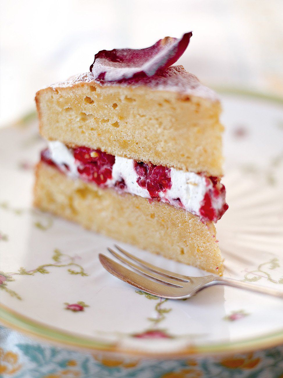 Classic Victoria sponge recipe | Jamie Oliver cake recipes
