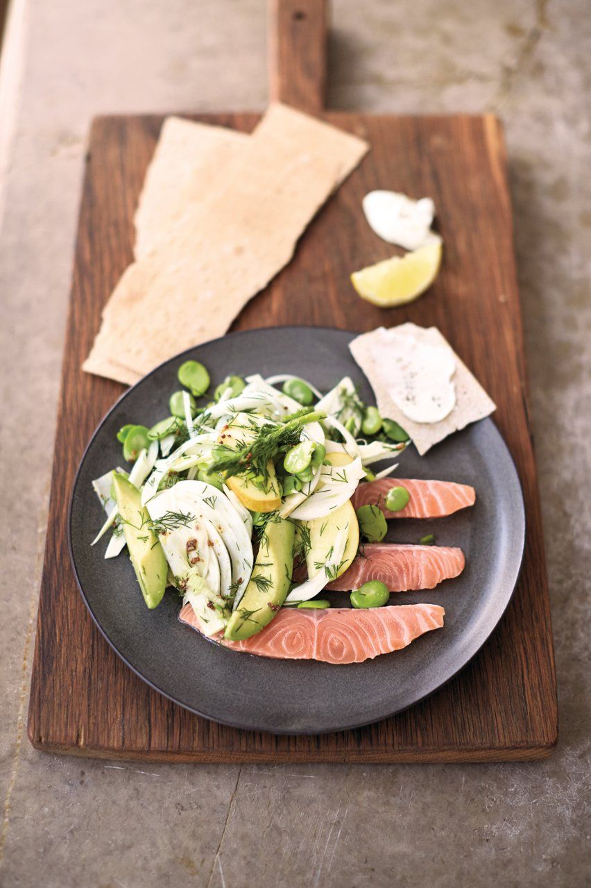 Salmon crudo & crispbreads