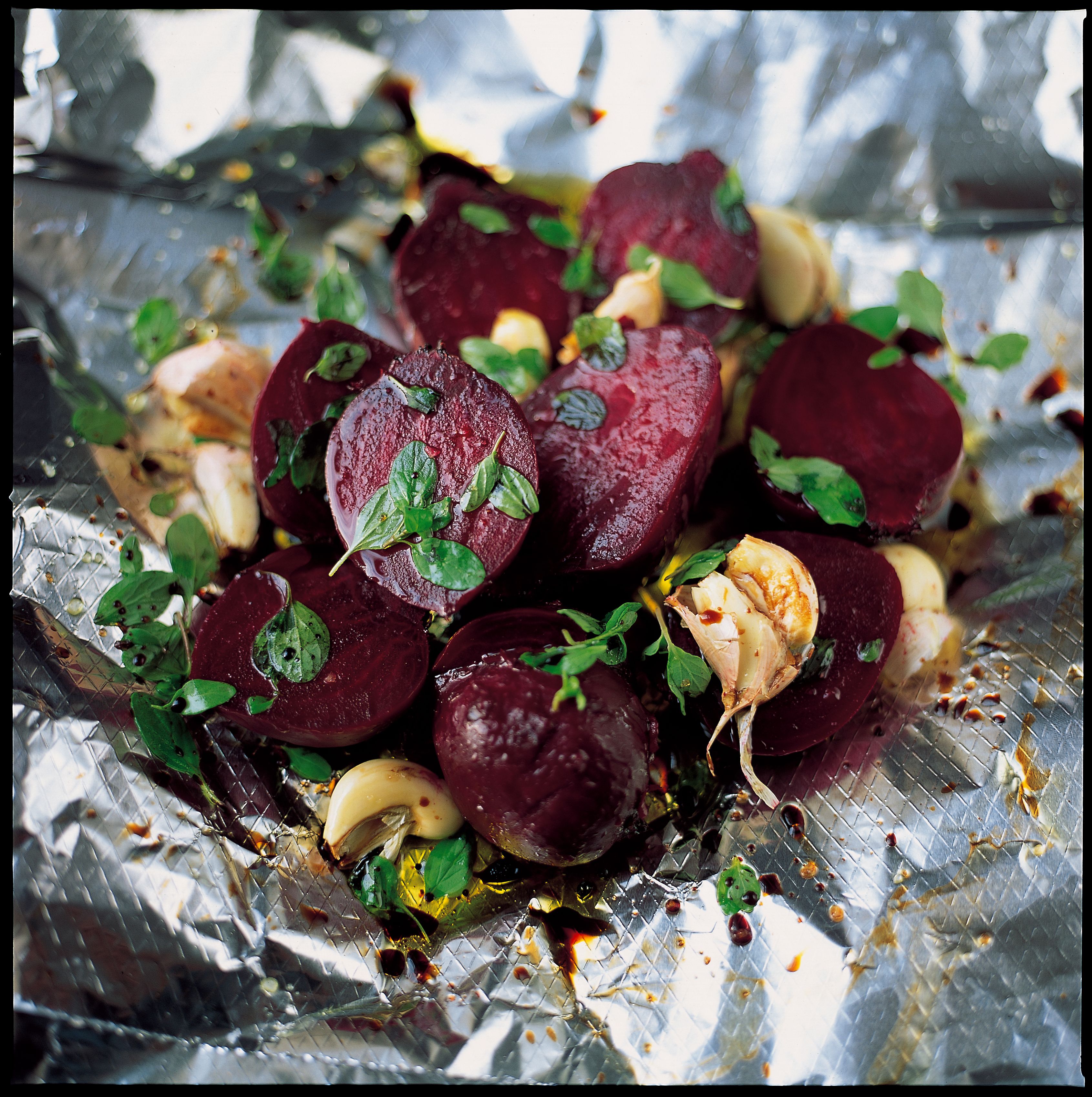 Baked beetroot with balsamic vinegar, marjoram & garlic