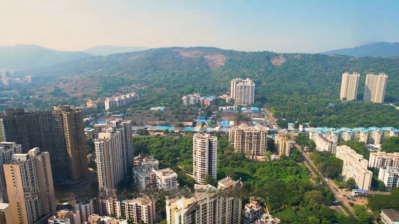 25 Hour Life, Runwal