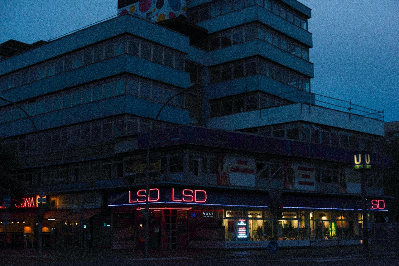 SCHOENEBERG BERLIN FURNISHED APARTMENT FOR SALE HOME0001