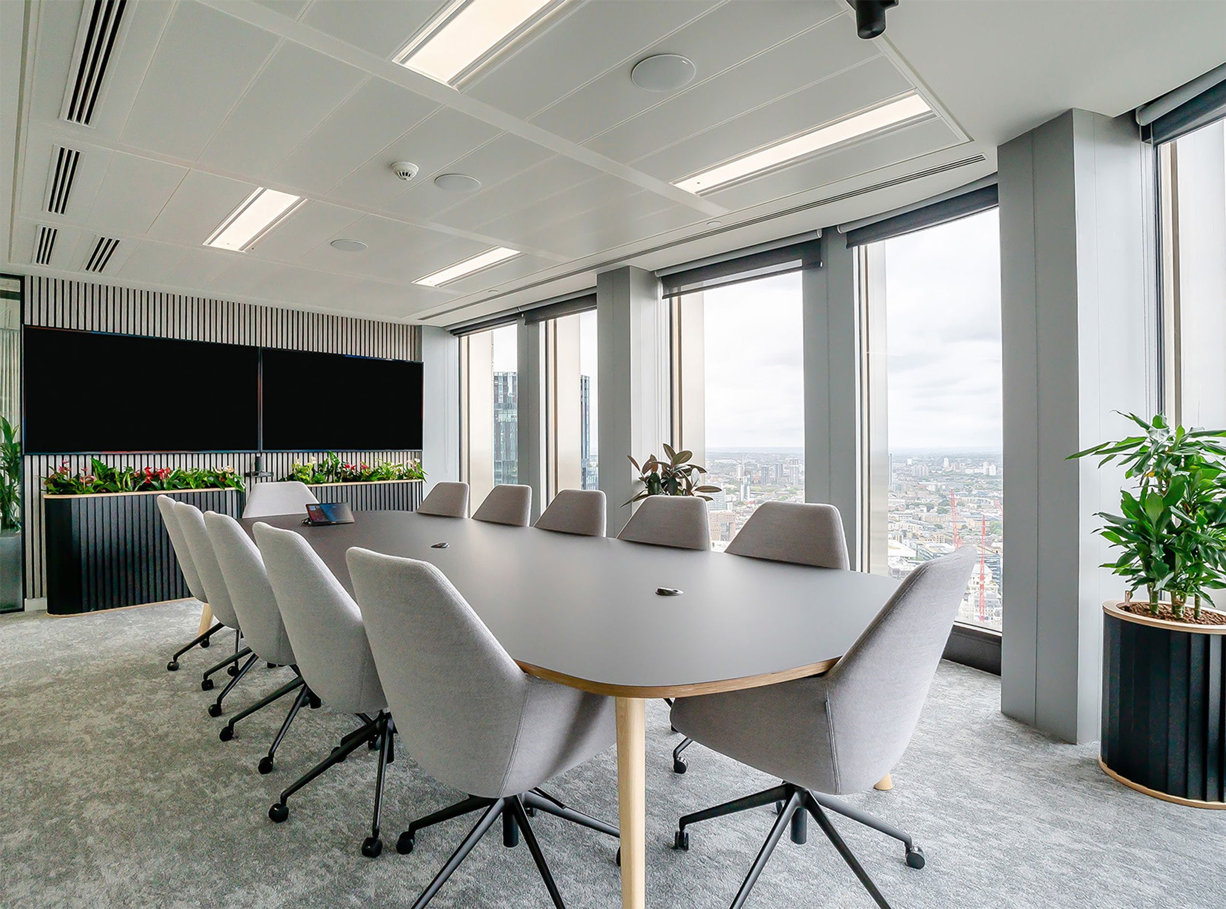 Tenants can enjoy impressive 360 views of London from their desks