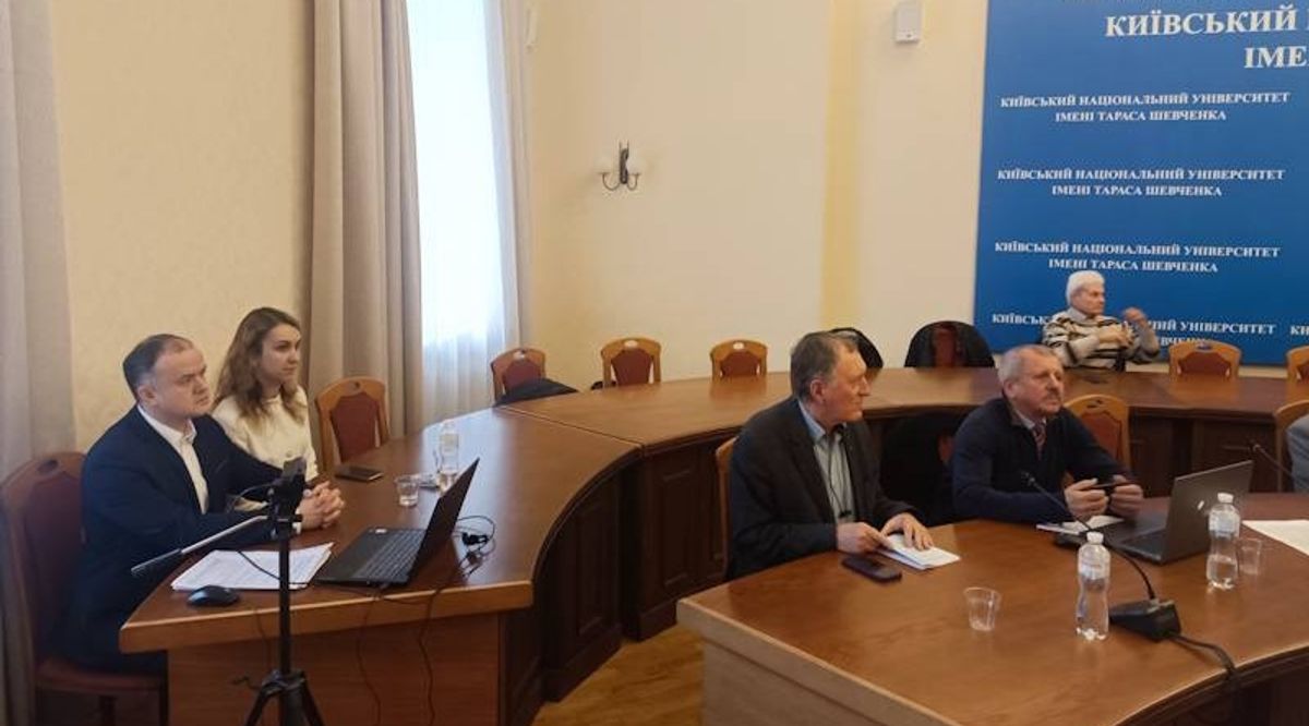 Вітаємо доцента кафедри геофізики Андрія ТИЩЕНКА з присвоєнням наукового ступеня доктора геологічних наук